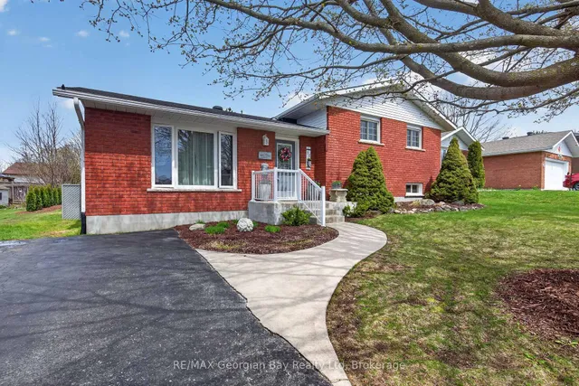 32 BONAVENTURE Pl, Penetanguishene 2