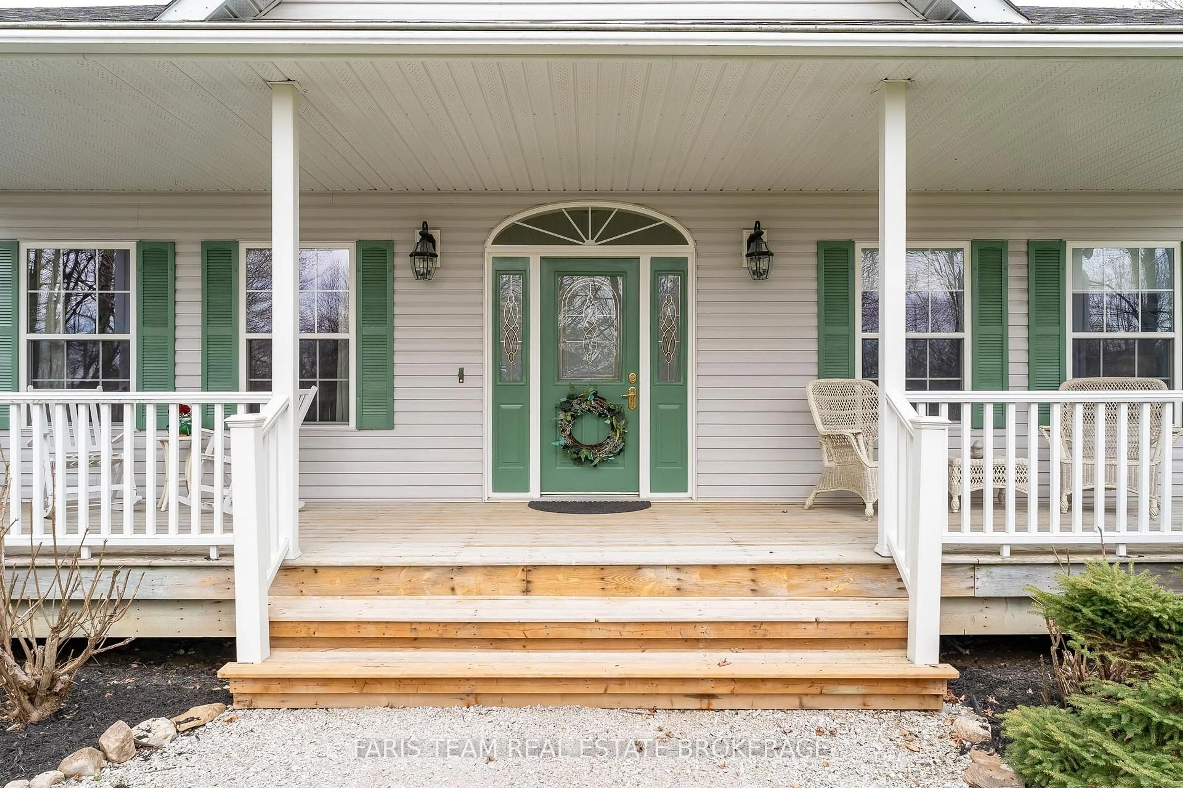 Home with vinyl exterior material, street for 5035 Line 12, Oro-Medonte Ontario L0K 1E0