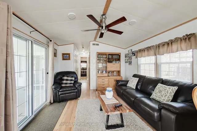 2 Wasaga Pines Lane, Springwater 2