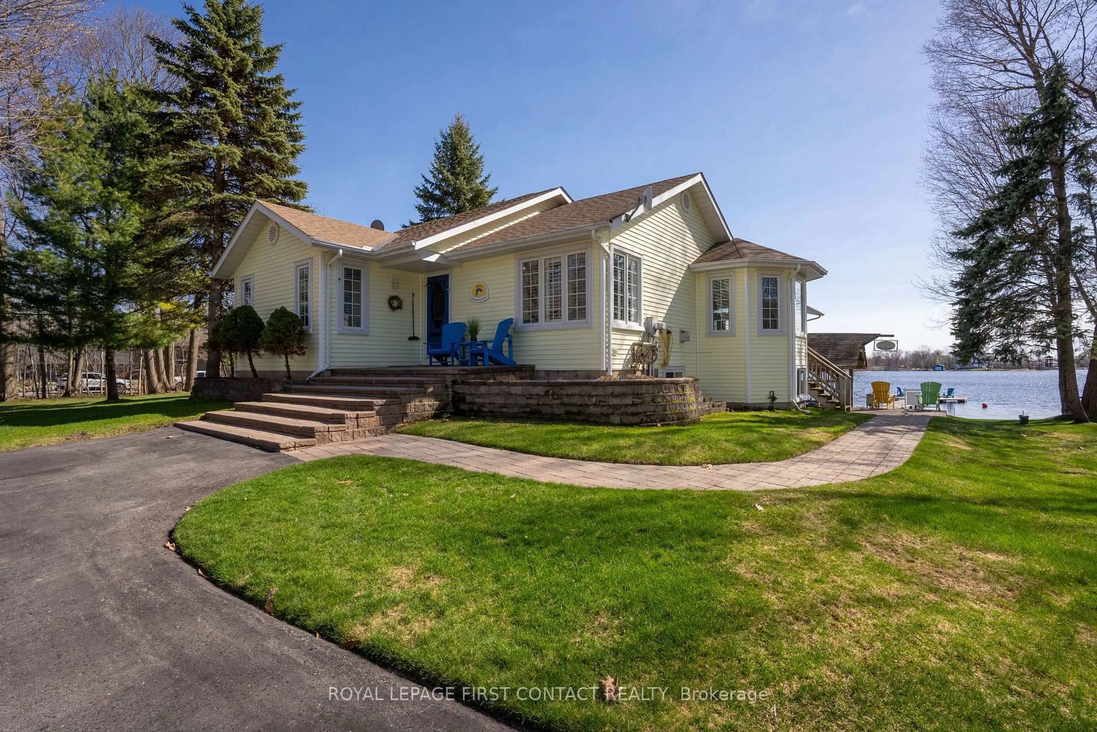 A pic from outside/outdoor area/front of a property/back of a property/a pic from drone, water/lake/river/ocean view for 3316 Point Bush Crt, Severn Ontario L0K 1S0