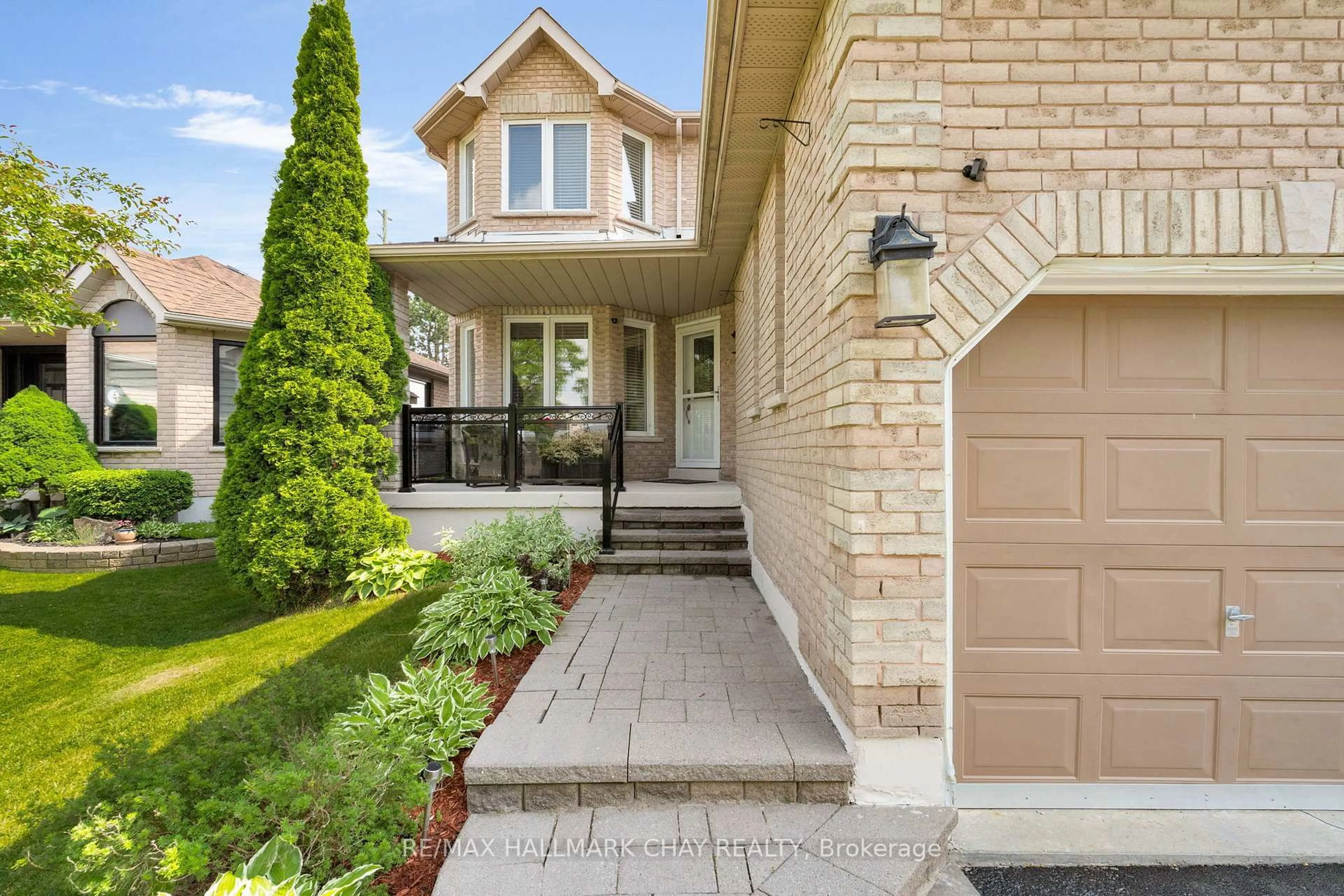 Home with brick exterior material, street for 57 VIOLET St, Barrie Ontario L4N 9N3