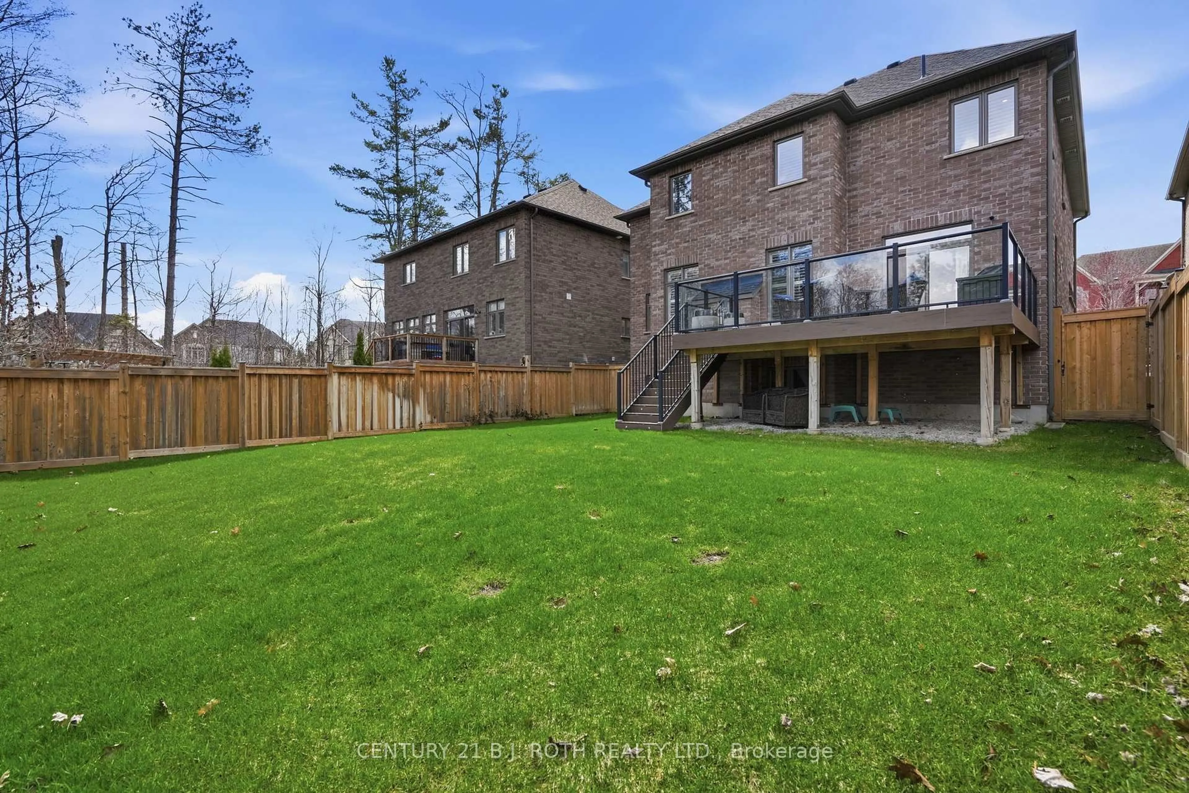 Patio, unknown for 30 Capps Dr, Barrie Ontario L4N 6M8