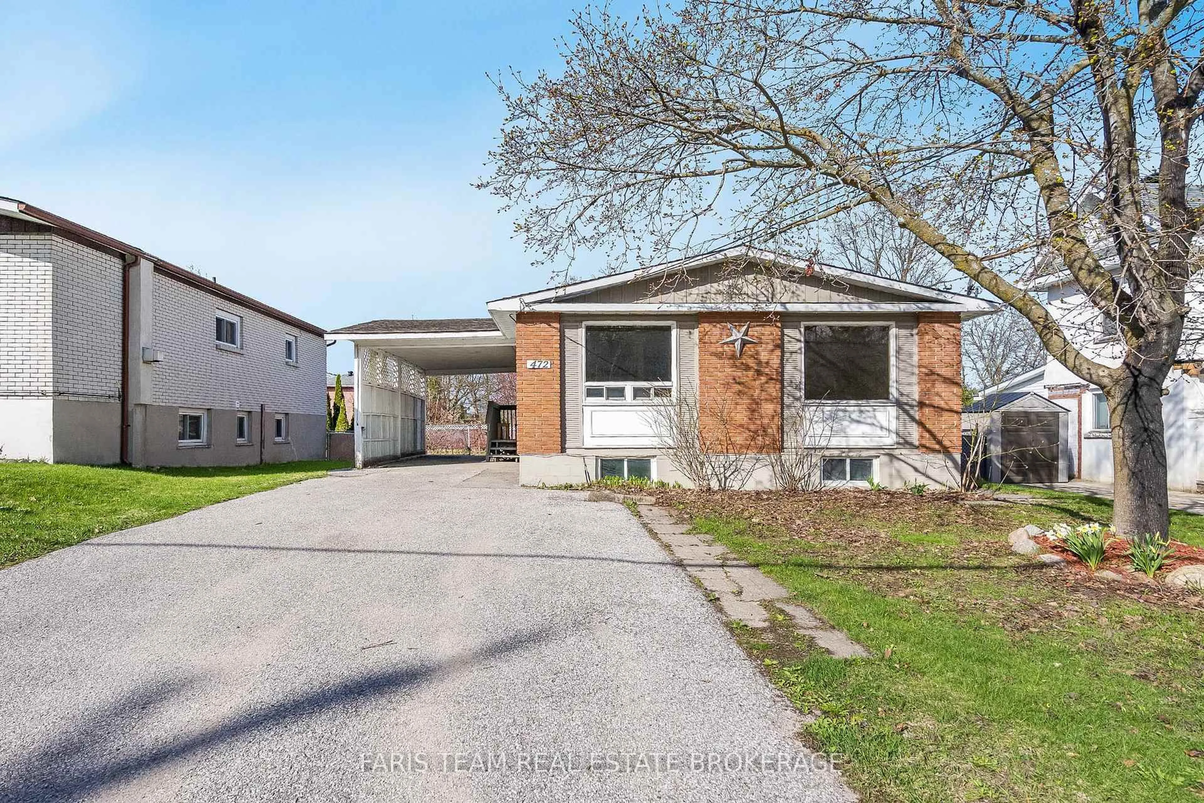 Home with brick exterior material, street for 472 William St, Midland Ontario L4R 2S8