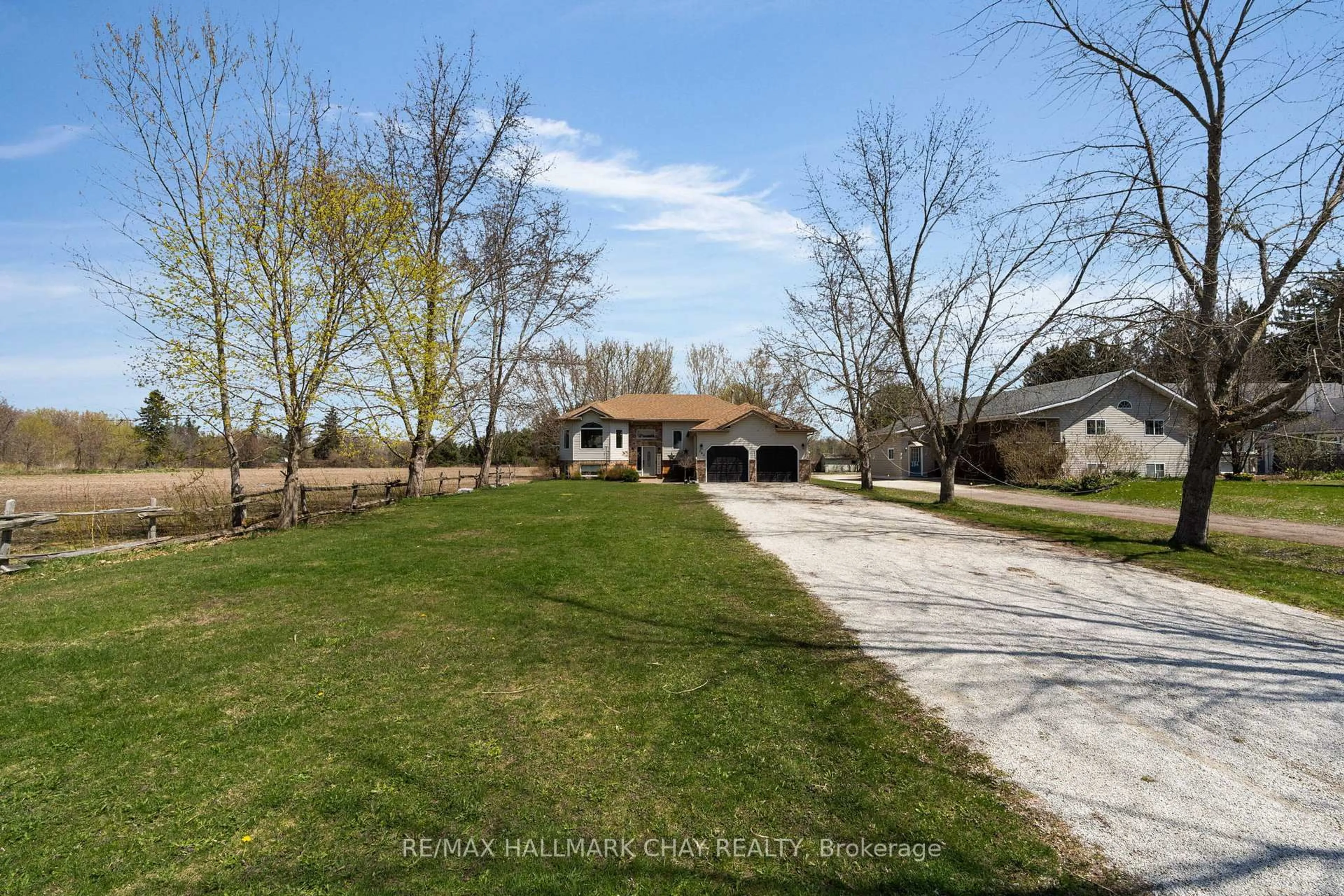 A pic from outside/outdoor area/front of a property/back of a property/a pic from drone, water/lake/river/ocean view for 282 Warrington Rd, Clearview Ontario L0M 1S0