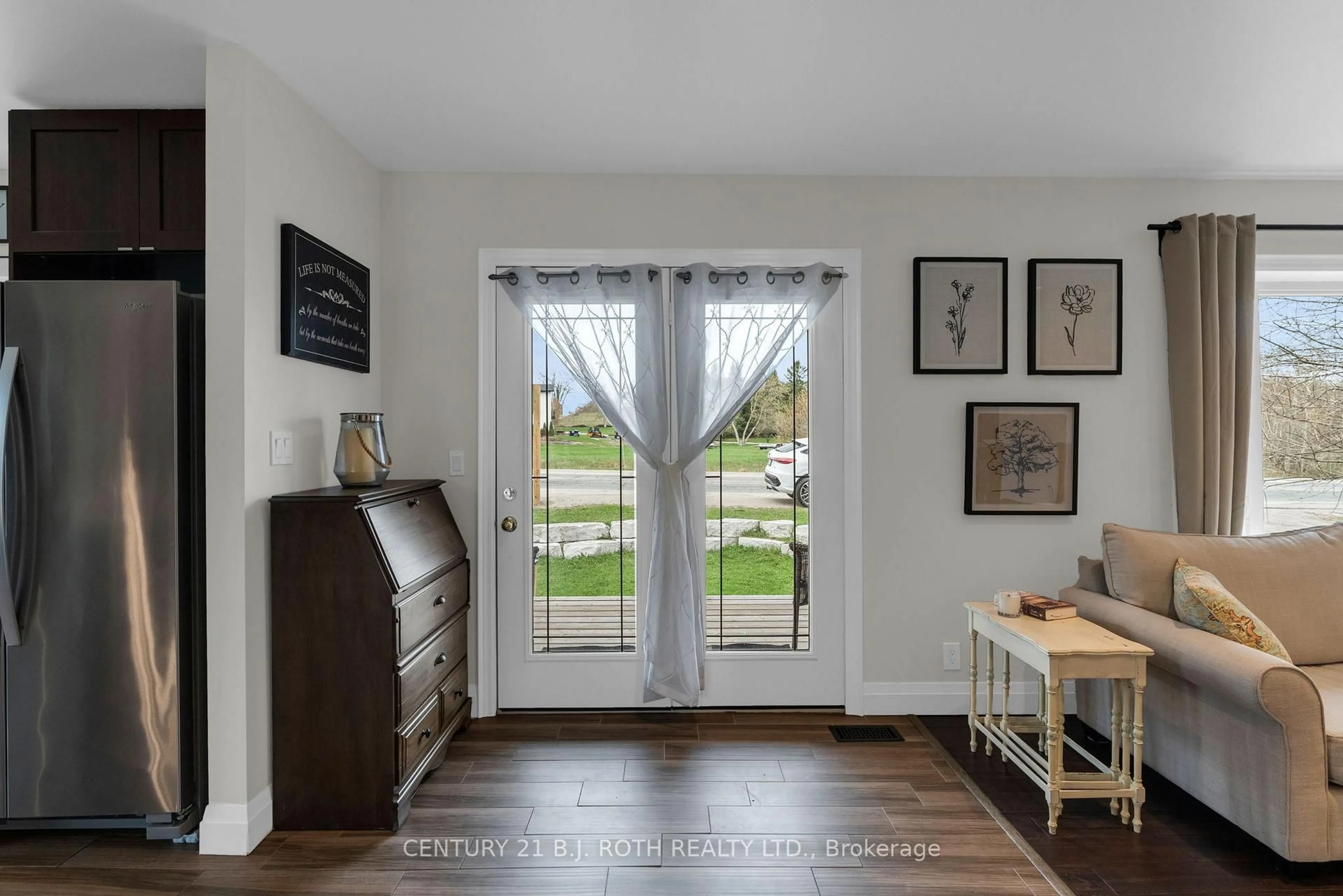 Indoor entryway for 6511 Highway 93, Springwater Ontario L0L 1P0