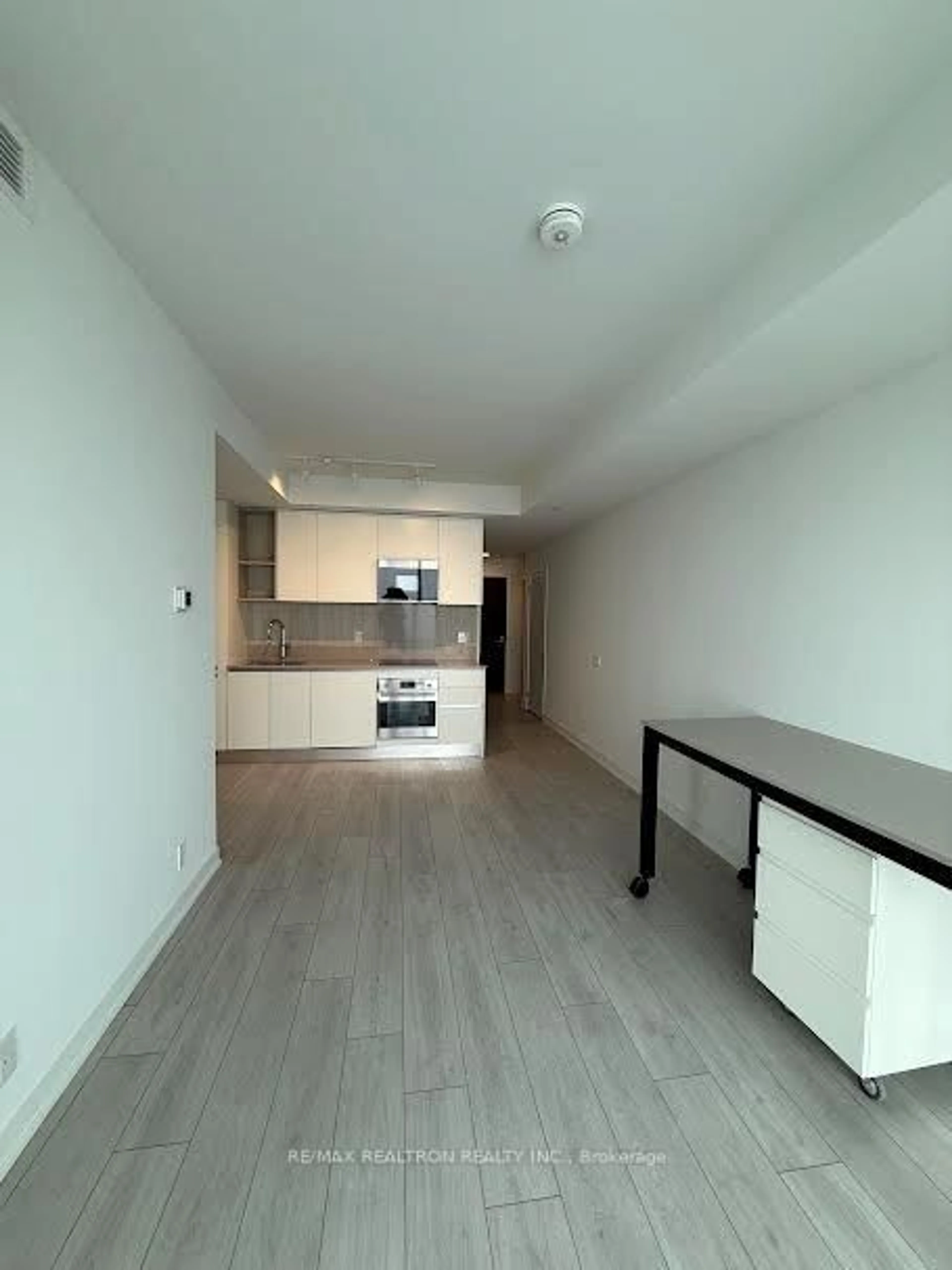 A pic of a room for 39 Mary St #1802, Barrie Ontario L4N 1S9