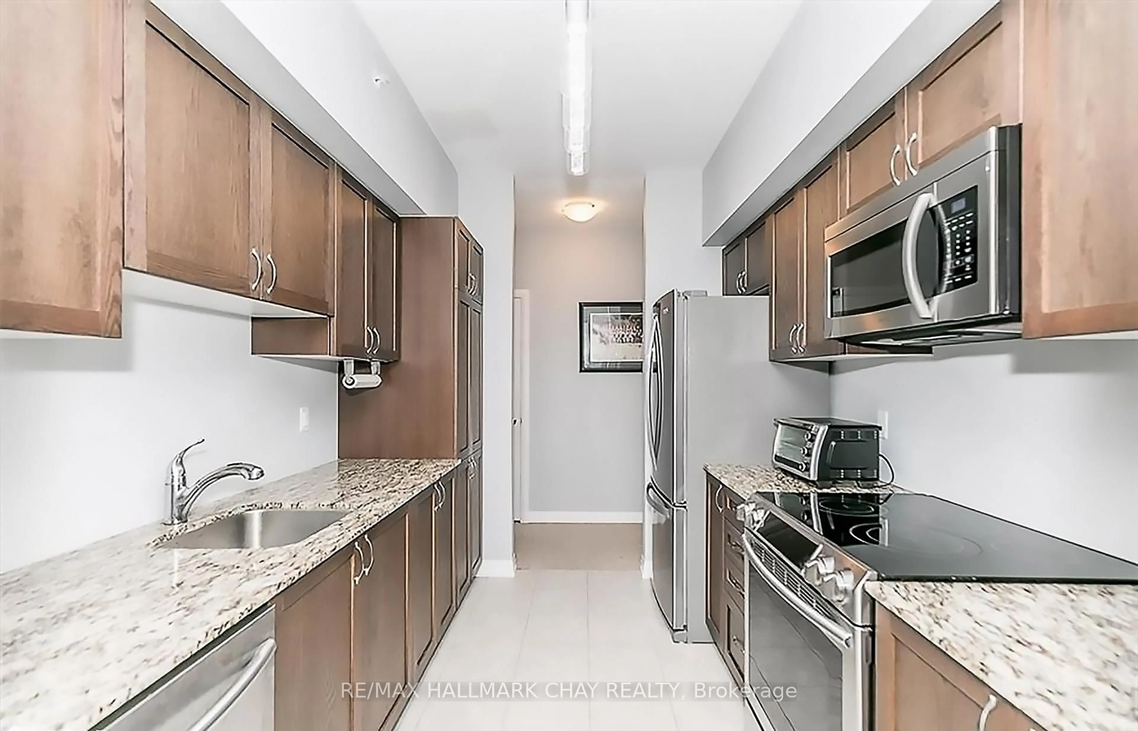 Standard kitchen, unknown for 306 Essa Rd #302, Barrie Ontario L9J 0H5