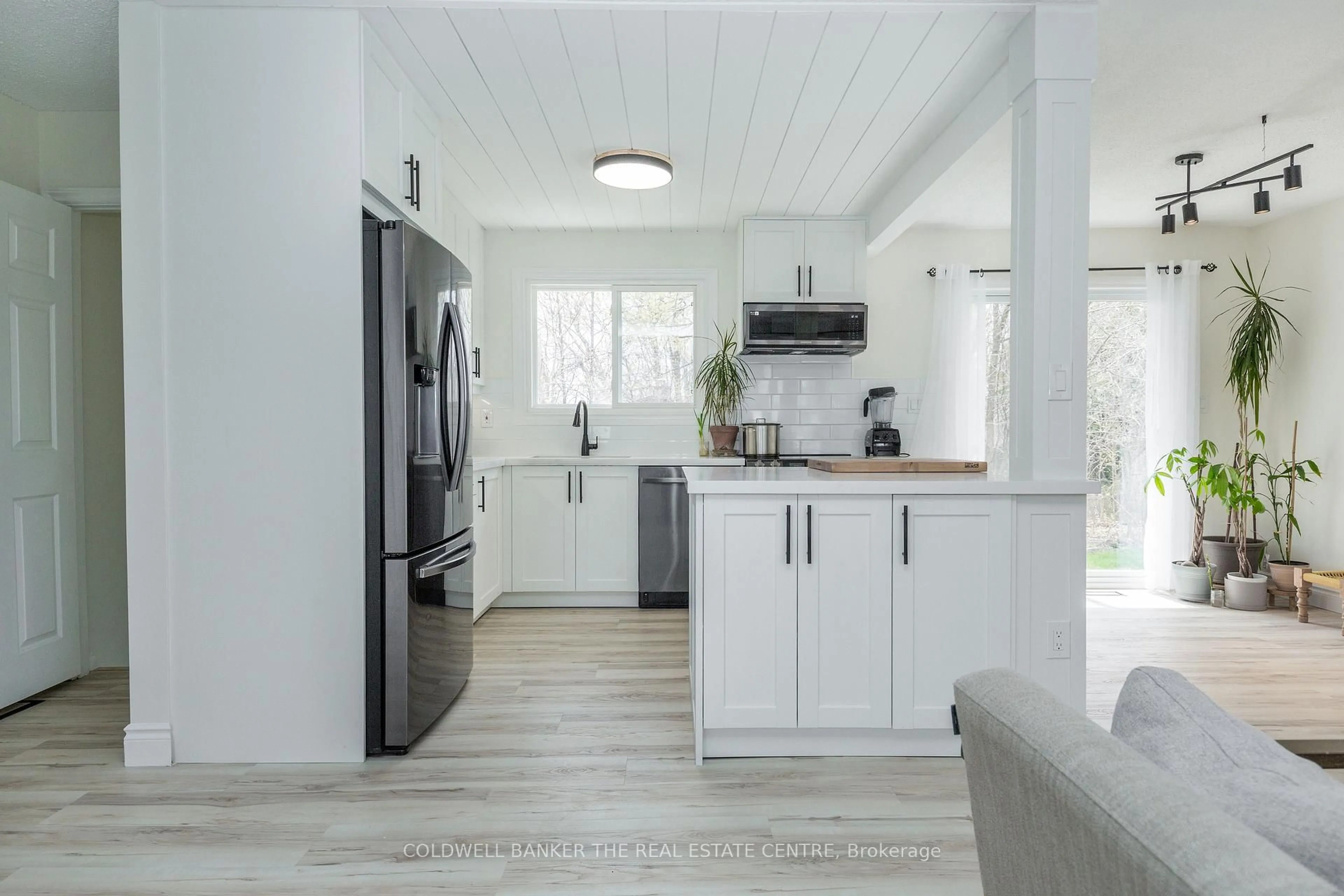 Open concept kitchen, unknown for 461 Alberta St, Tay Ontario L0K 1R0
