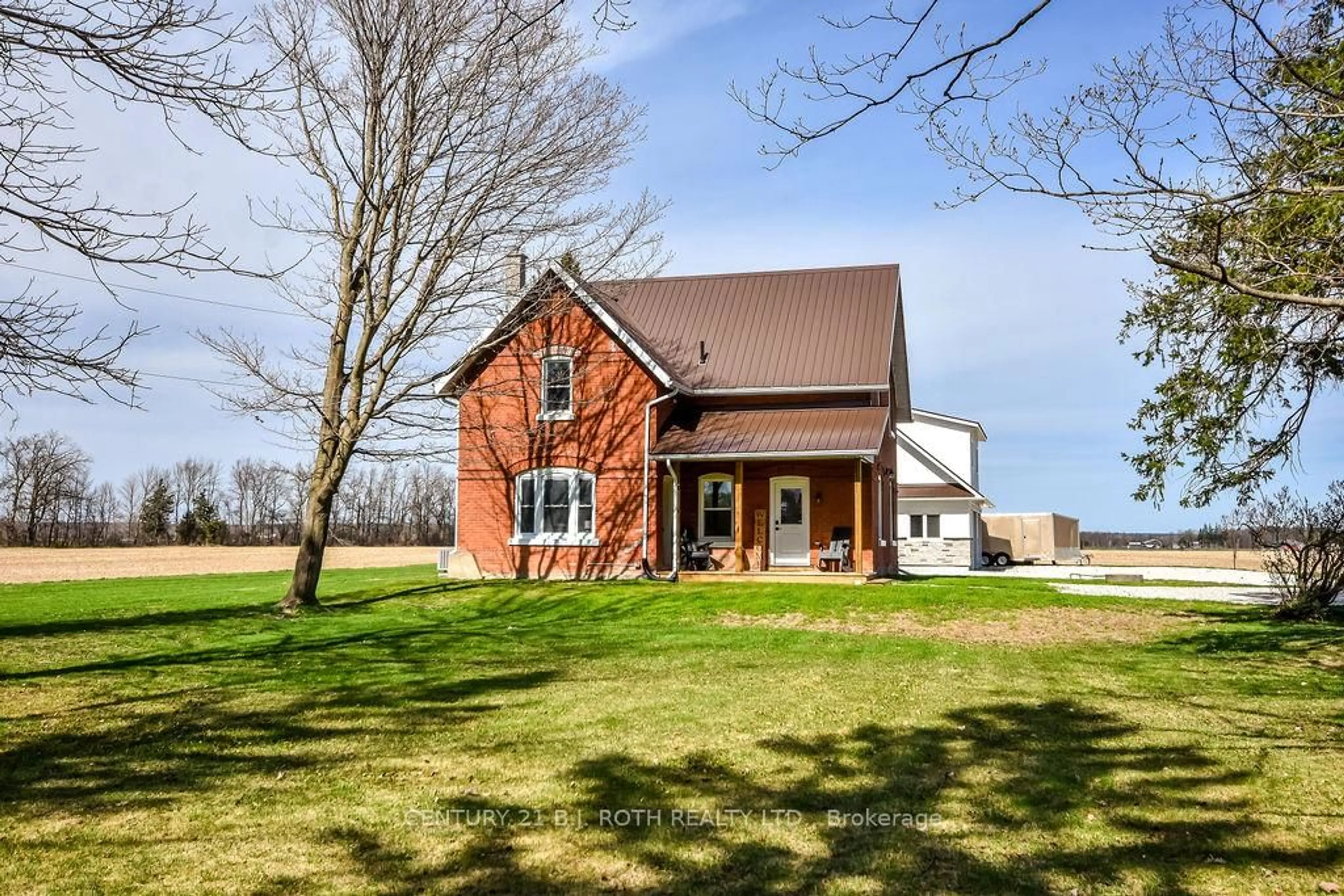 Home with brick exterior material, unknown for 1153 Glengarry Landing Rd, Springwater Ontario L9X 1E1