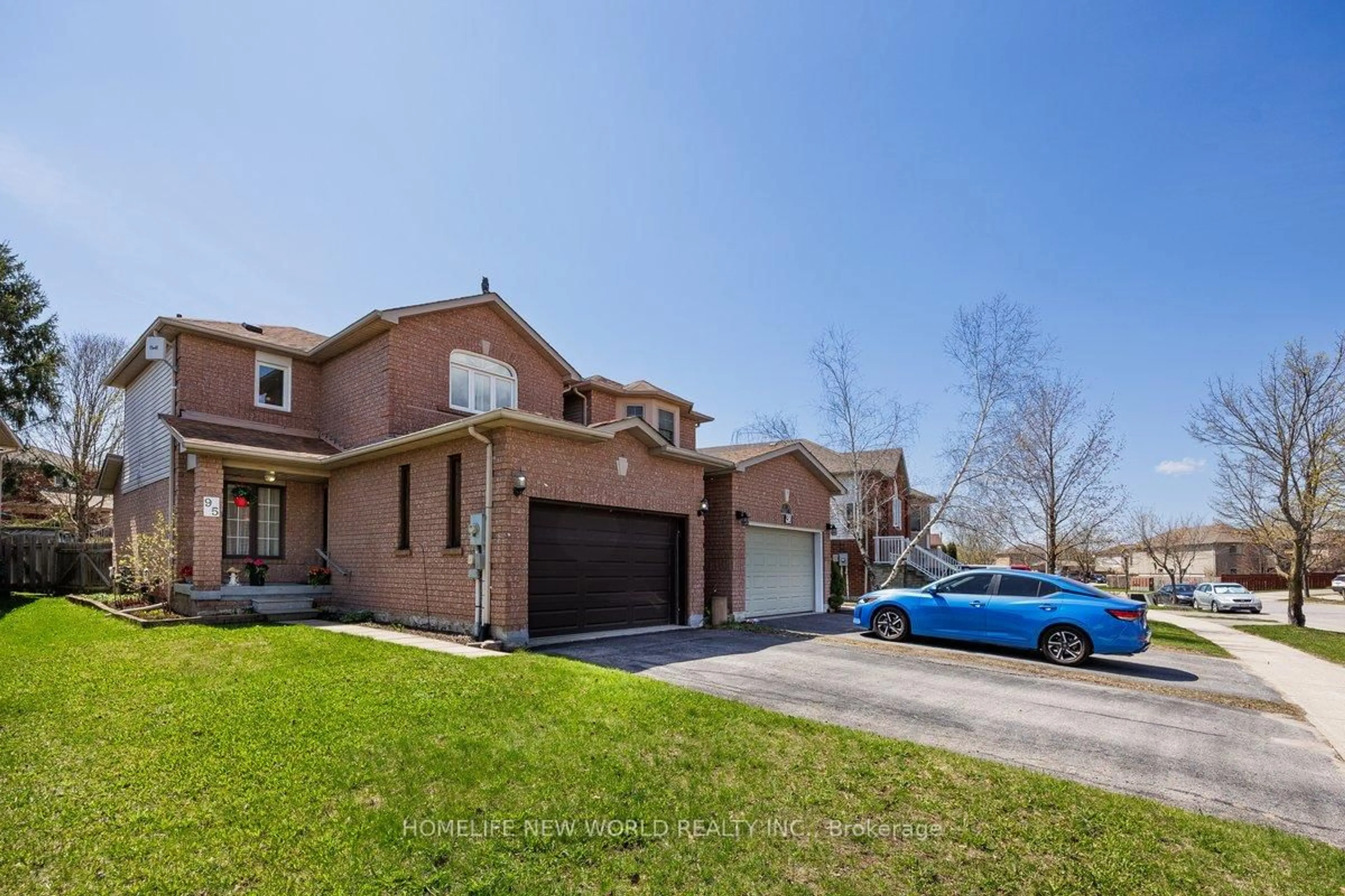 Home with brick exterior material, street for 95 Athabaska Rd, Barrie Ontario L4N 8E9
