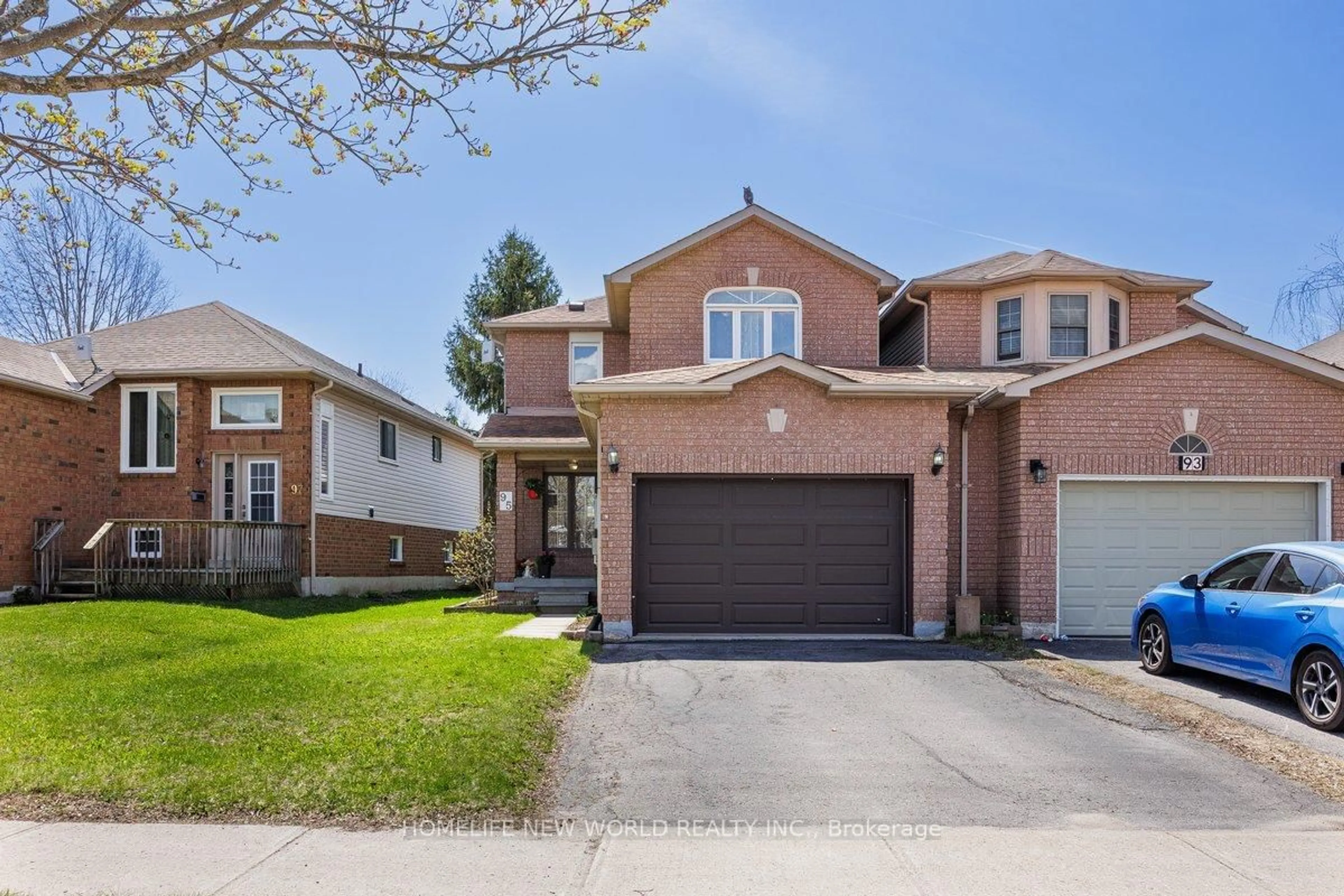 Home with brick exterior material, street for 95 Athabaska Rd, Barrie Ontario L4N 8E9