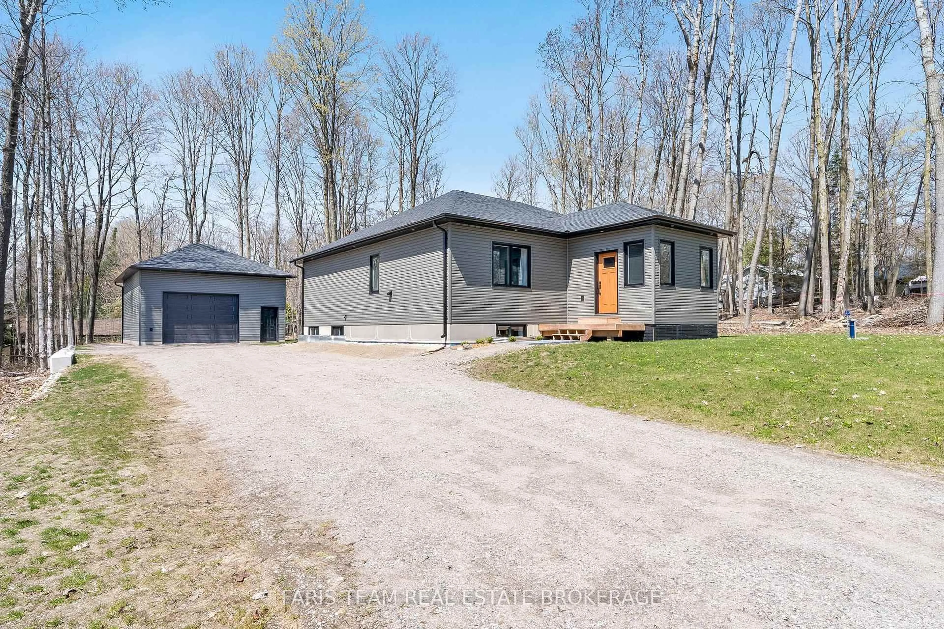 Home with vinyl exterior material, street for 6 Fairlawn Grve, Tiny Ontario L9M 0B5