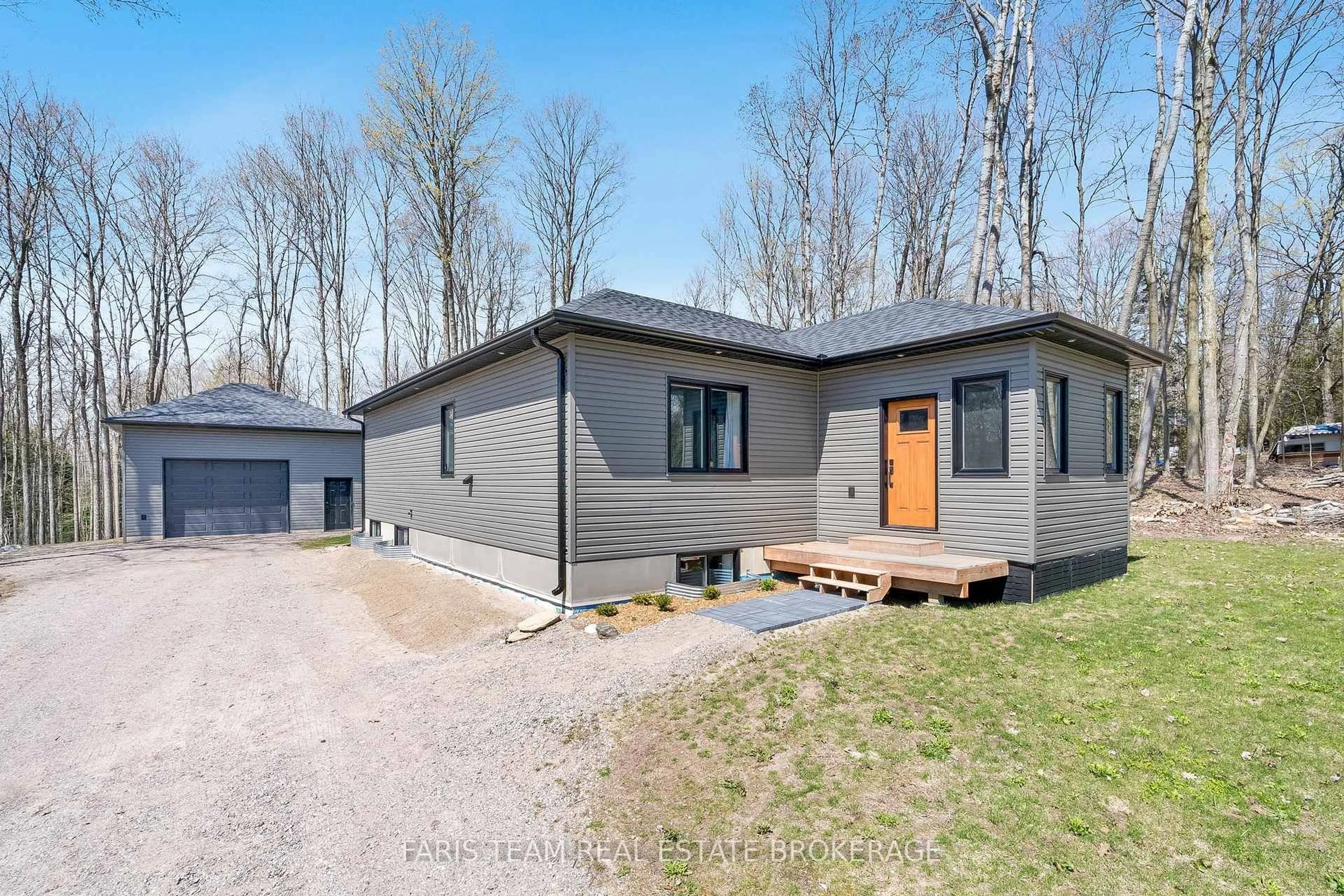 Home with vinyl exterior material, street for 6 Fairlawn Grve, Tiny Ontario L9M 0B5