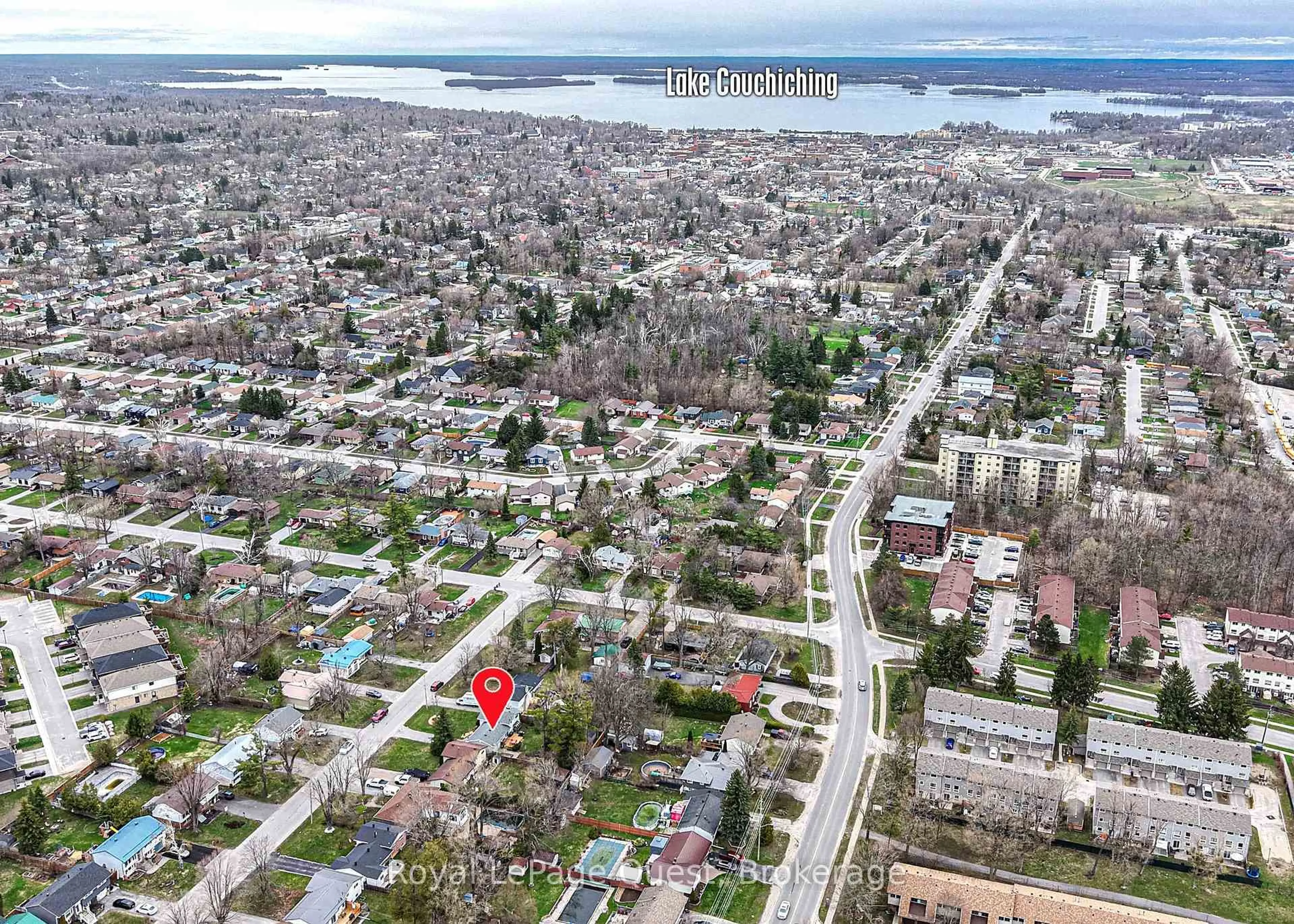 A pic from outside/outdoor area/front of a property/back of a property/a pic from drone, street for 9 Eleanor Rd, Orillia Ontario L3V 2S3