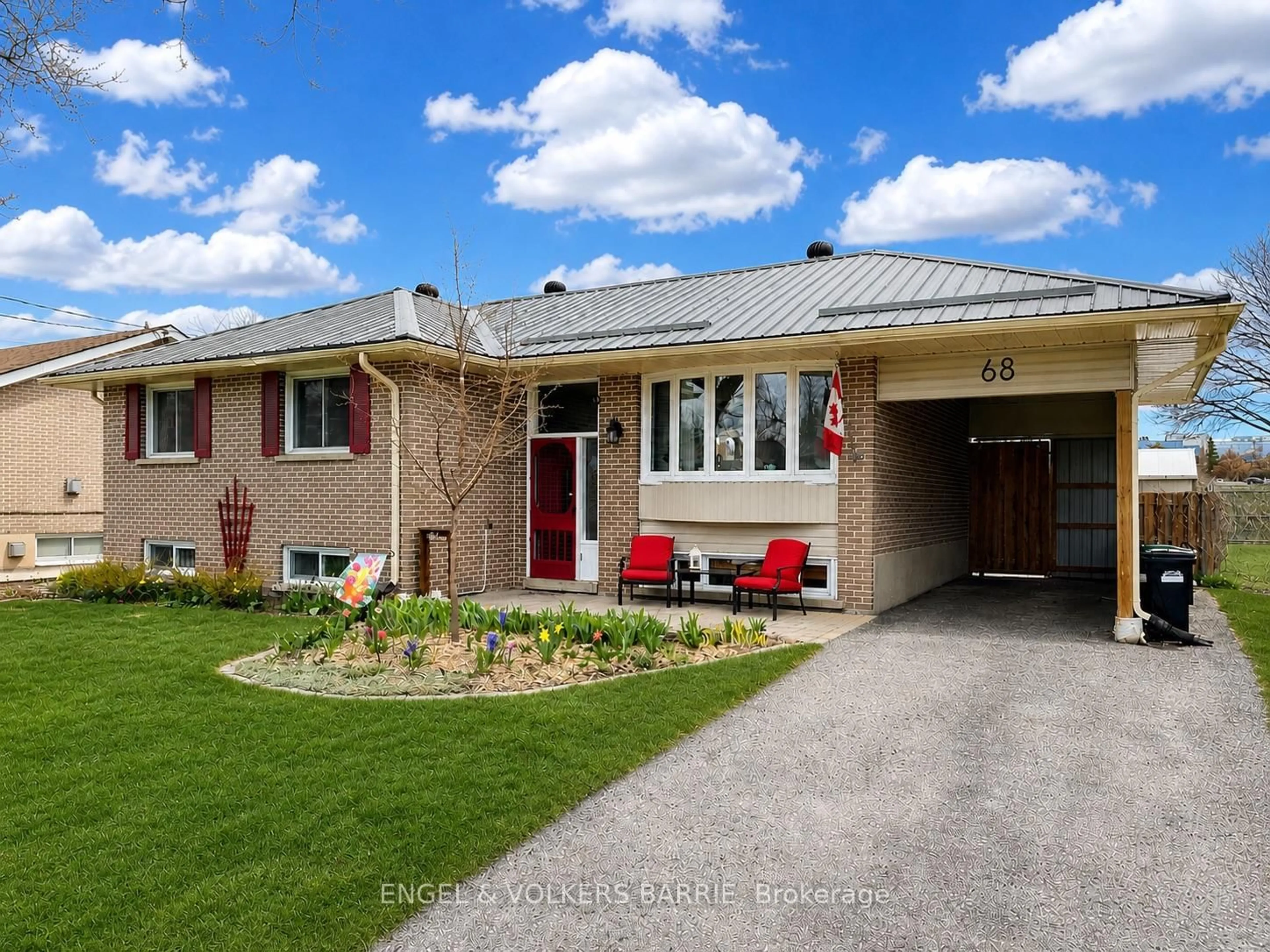 Home with brick exterior material, street for 68 Ottaway Ave, Barrie Ontario L4M 2X2