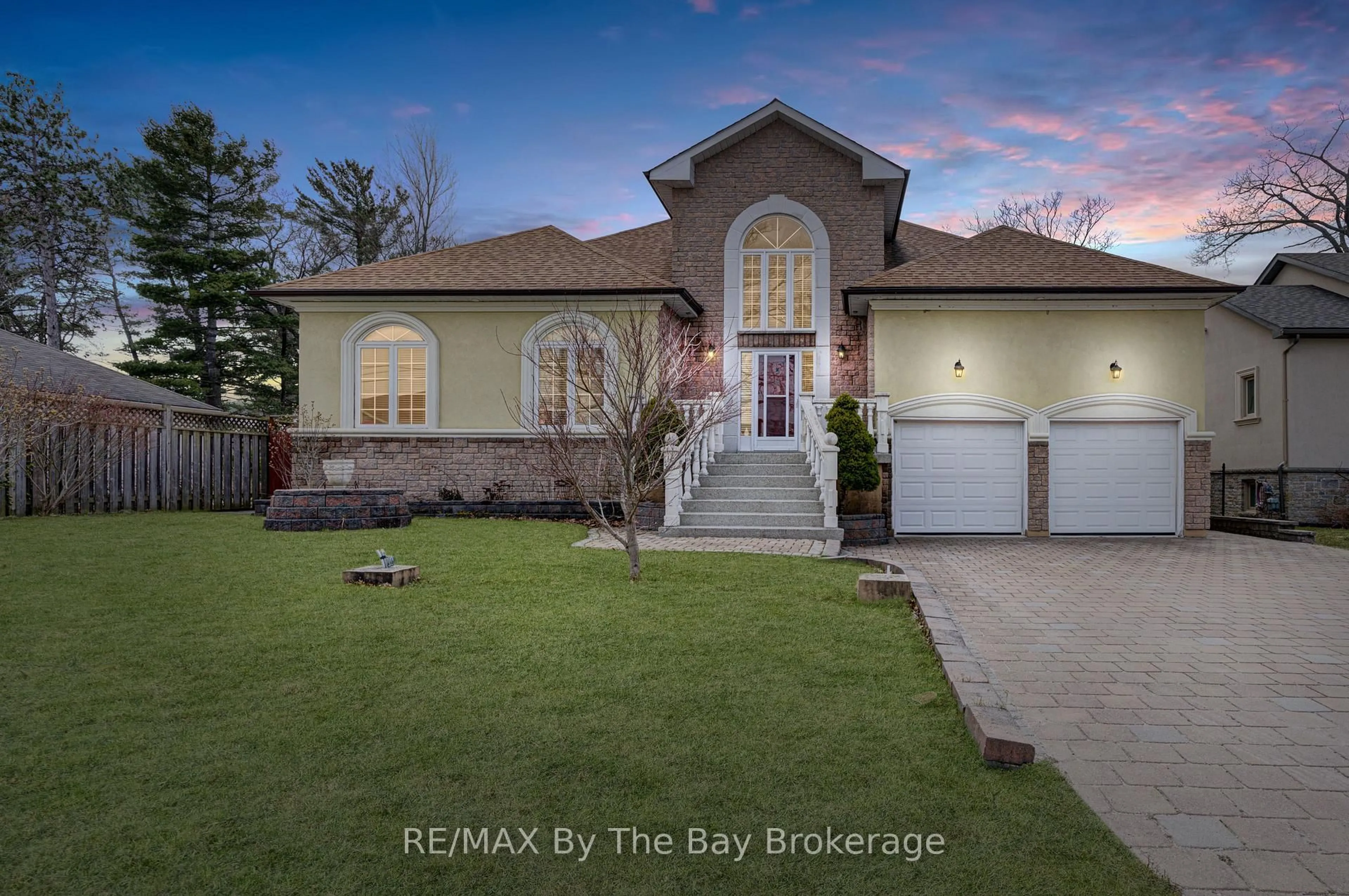 Unknown for 126 29th St, Wasaga Beach Ontario L9Z 2C9