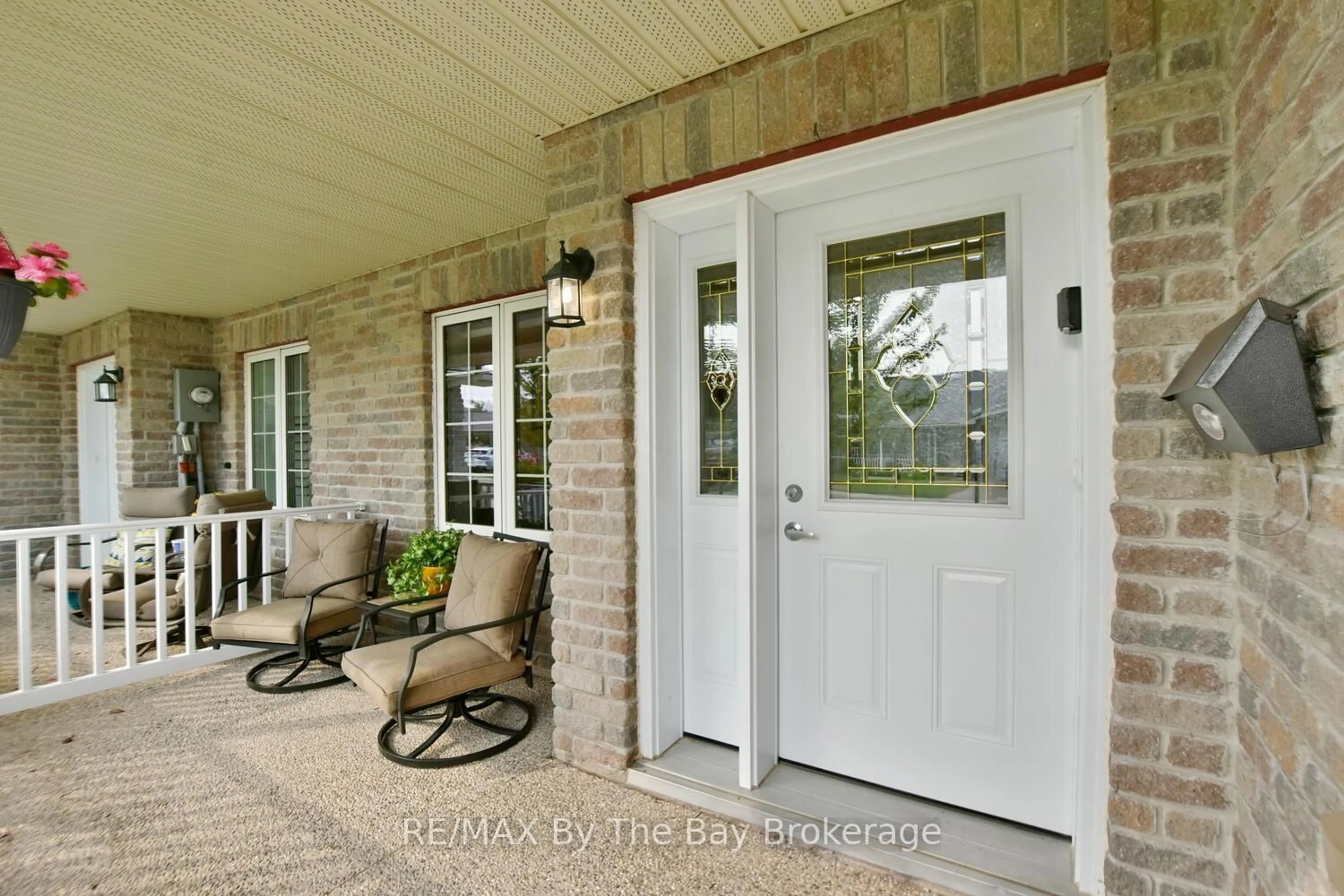 Indoor entryway for 50 Clover Cres, Wasaga Beach Ontario L9Z 0G4