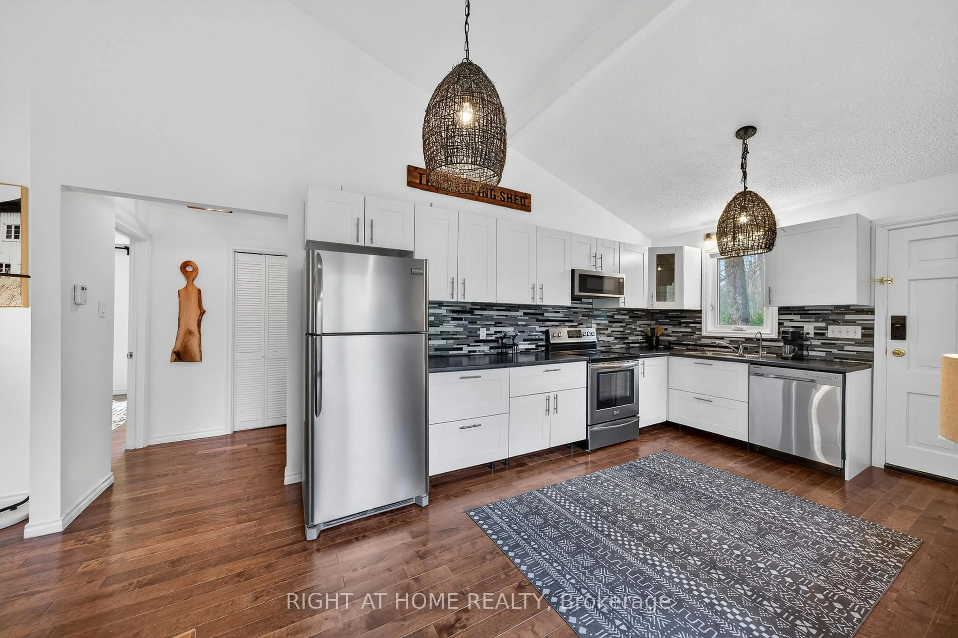 Open concept kitchen, ceramic/tile floor for 703 Lafontaine Rd W. Rd, Tiny Ontario L9M 0L6