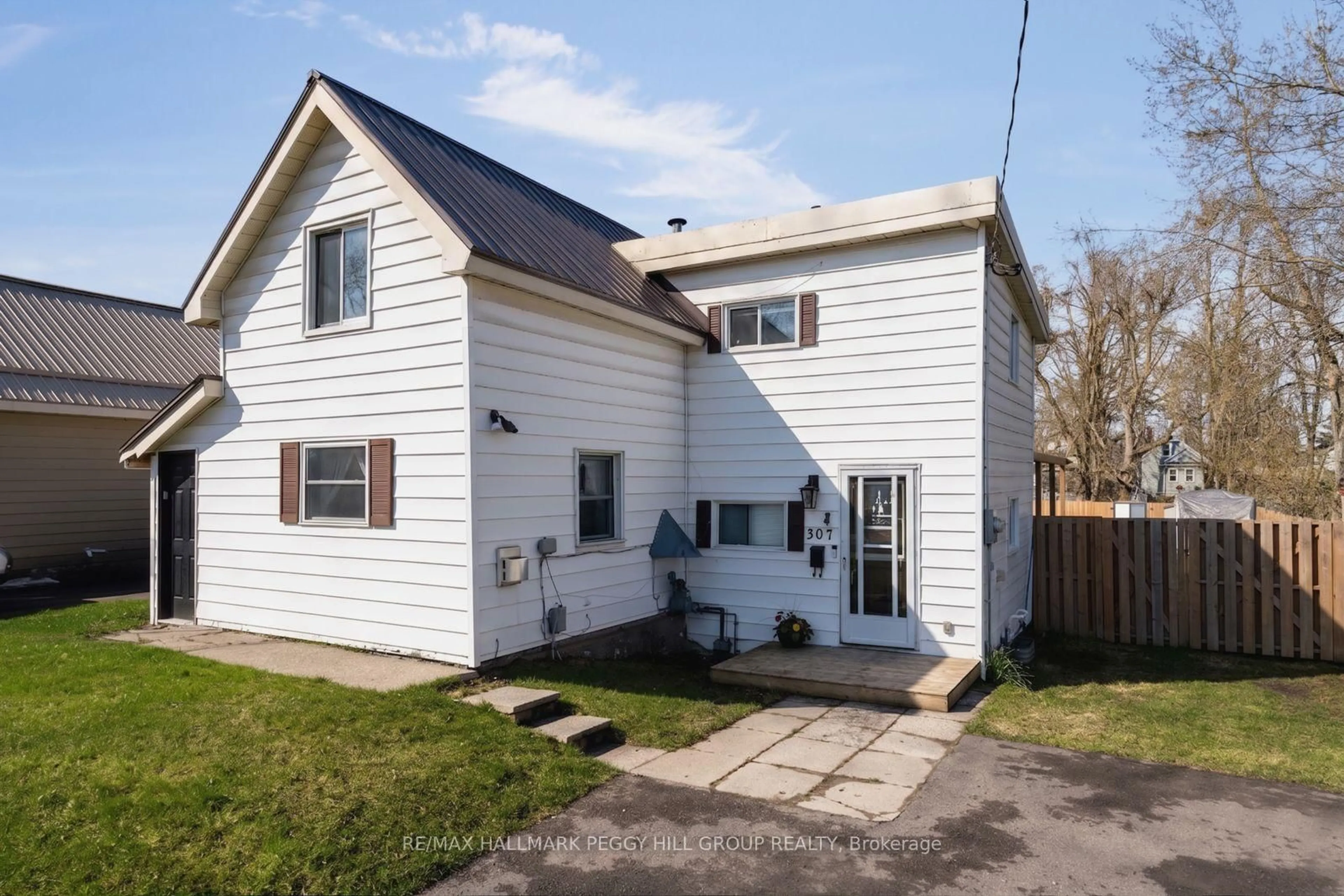 Unknown for 307 Millard St, Orillia Ontario L3V 4H2
