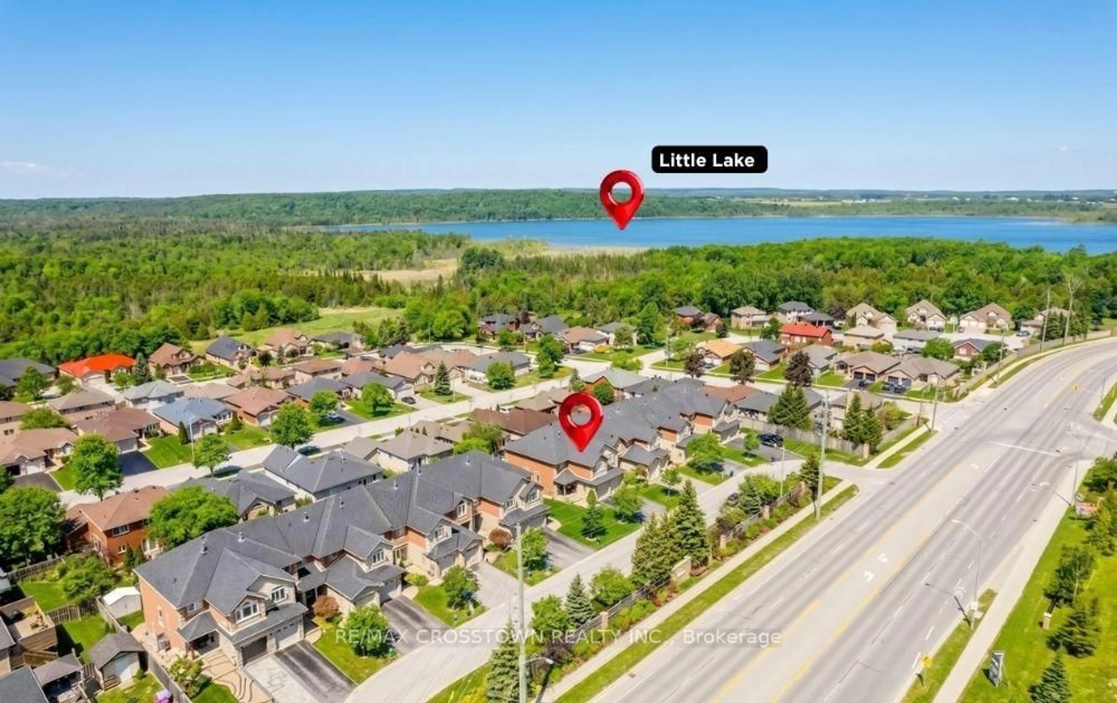 A pic from outside/outdoor area/front of a property/back of a property/a pic from drone, water/lake/river/ocean view for 324 Cundles Rd, Barrie Ontario L4M 7E5