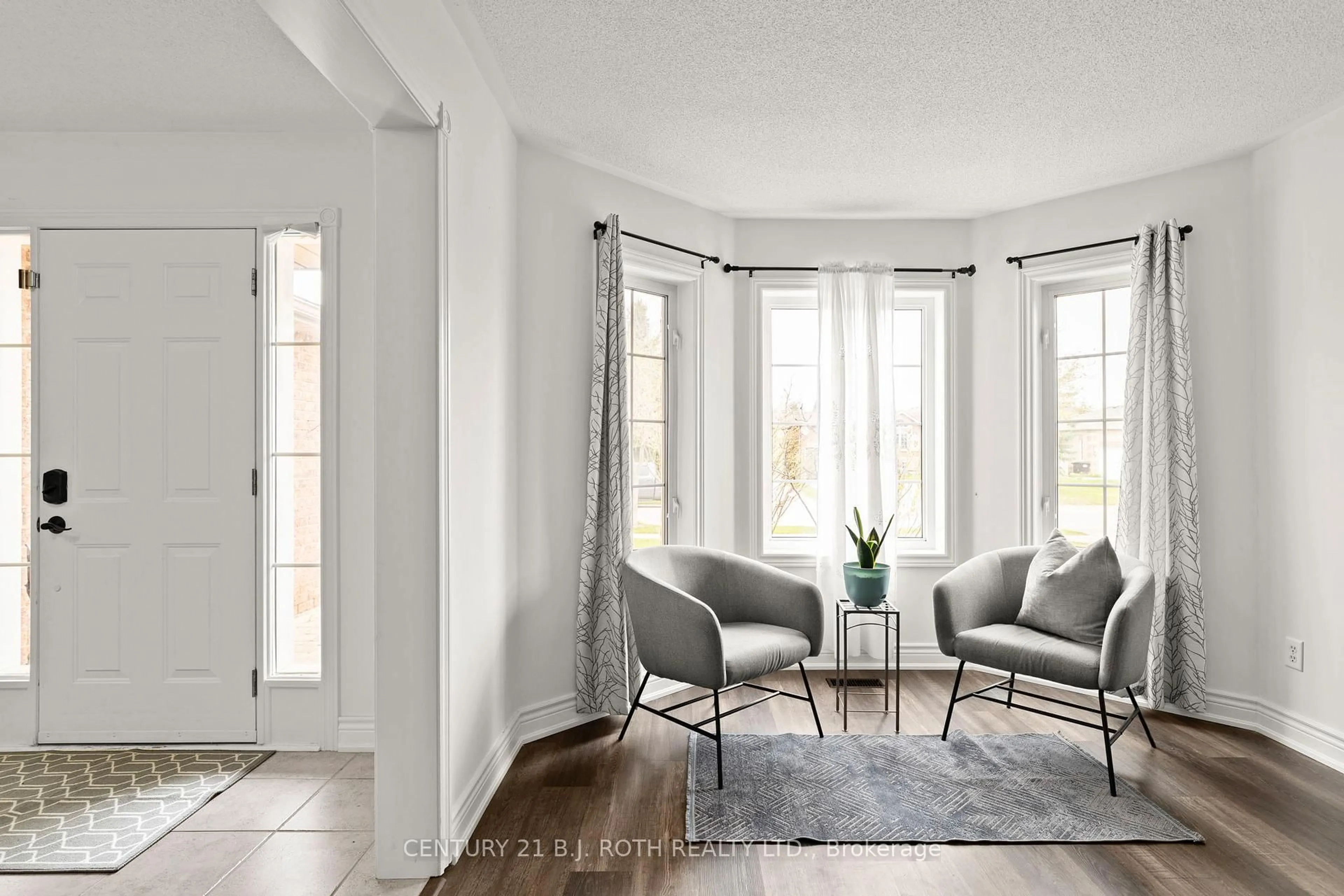Living room with furniture, unknown for 45 White Elm Rd, Barrie Ontario L4N 0E5