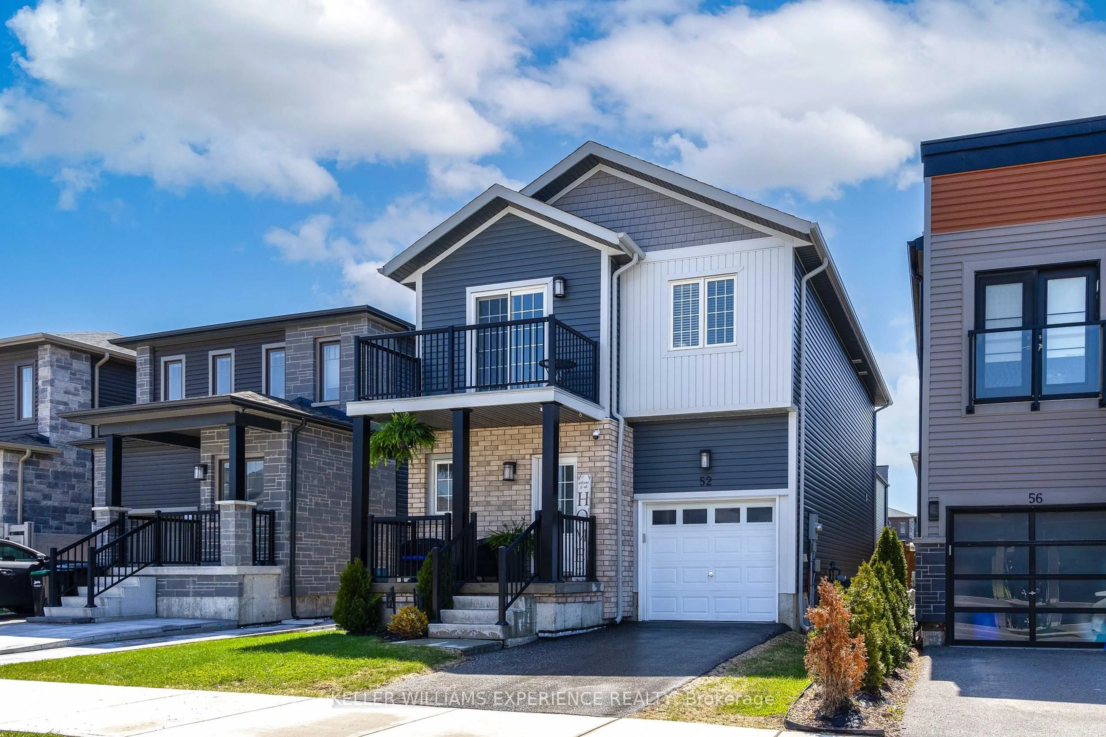 Home with vinyl exterior material, street for 52 Mabern St, Barrie Ontario L9J 0J2