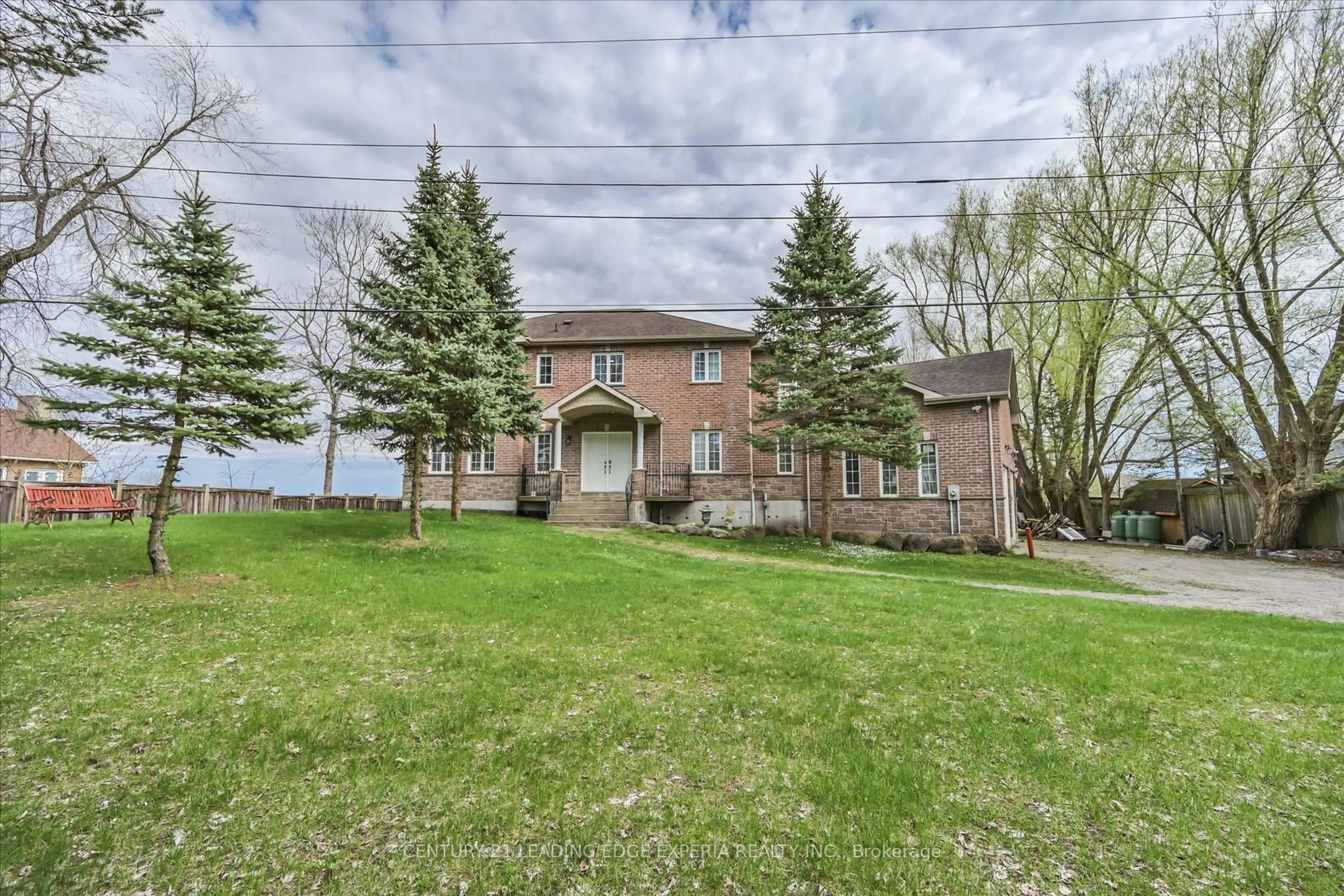 A pic from outside/outdoor area/front of a property/back of a property/a pic from drone, street for 3213 Quiet Waters Lane, Tay Ontario L0K 2C0