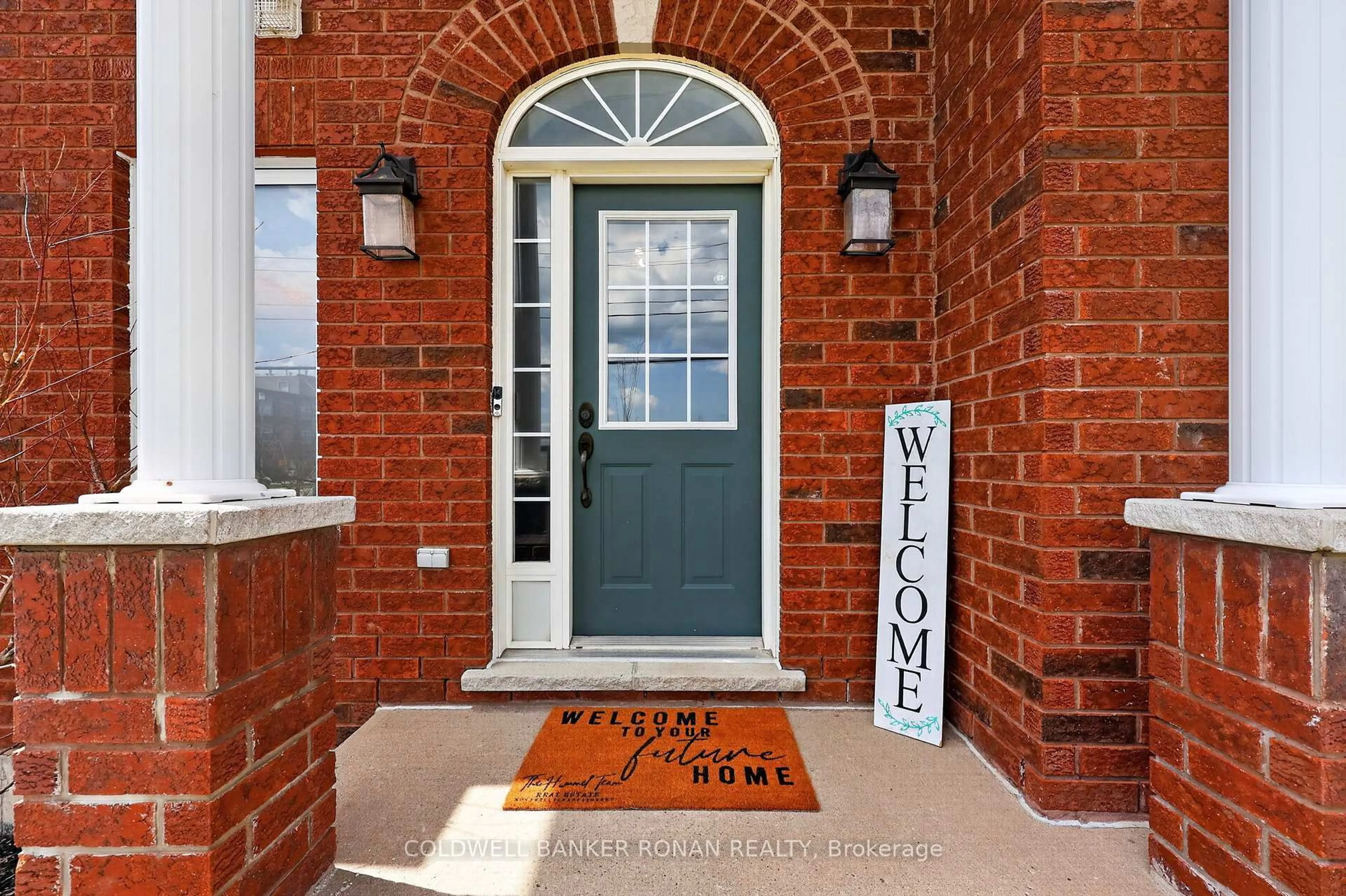 Indoor entryway for 1 Vanessa Dr, Orillia Ontario L3V 7Y8
