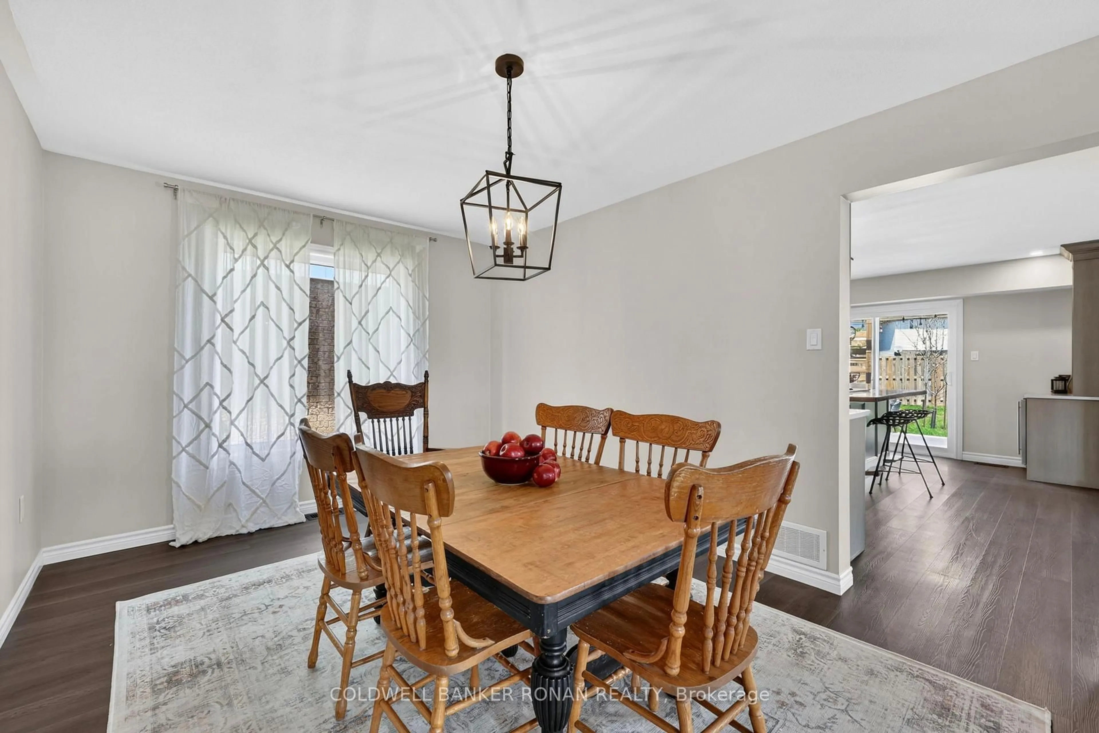 Dining room, unknown for 1 Vanessa Dr, Orillia Ontario L3V 7Y8