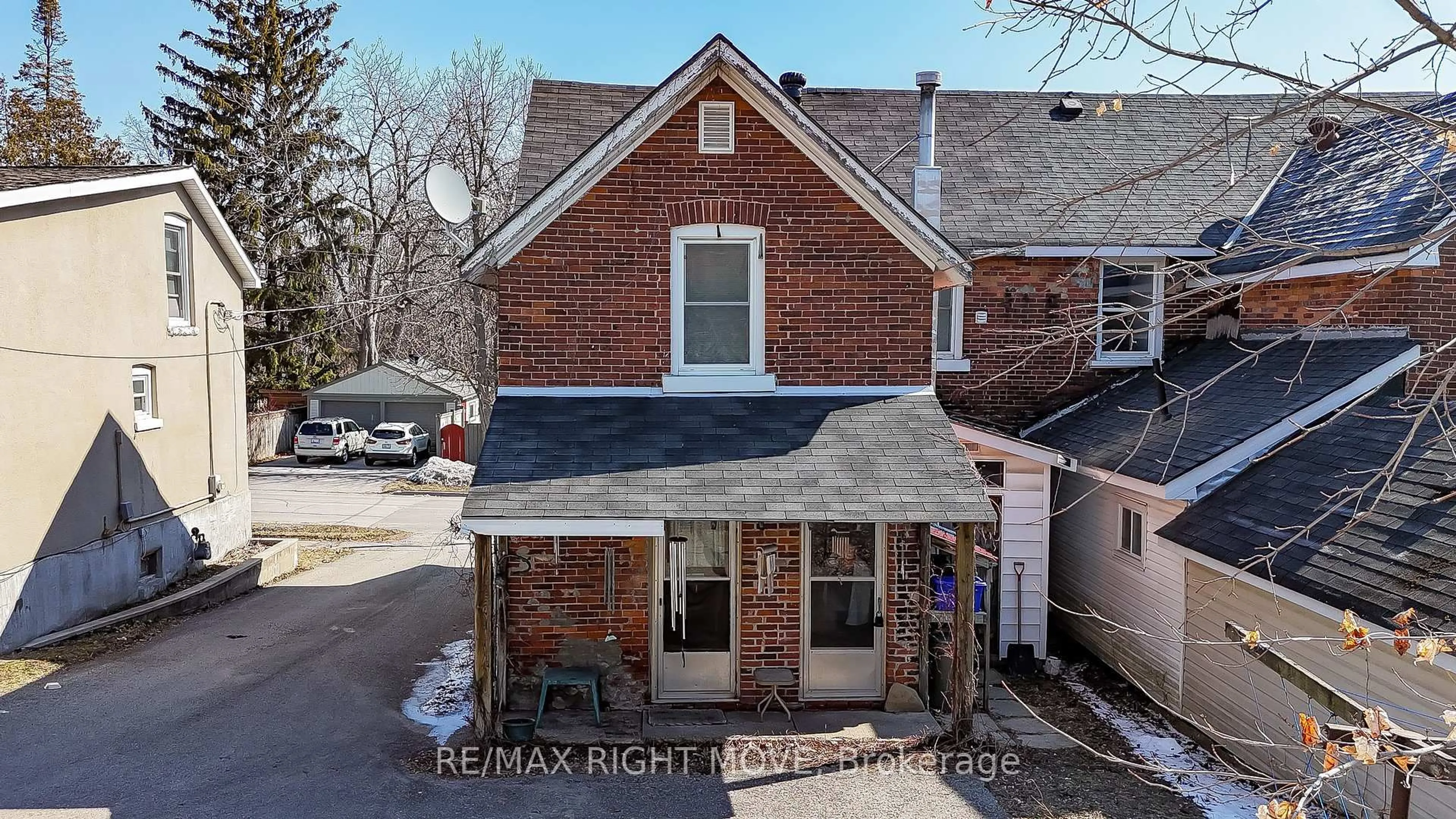 Home with brick exterior material, street for 203 CANICE St, Orillia Ontario L3V 4J1