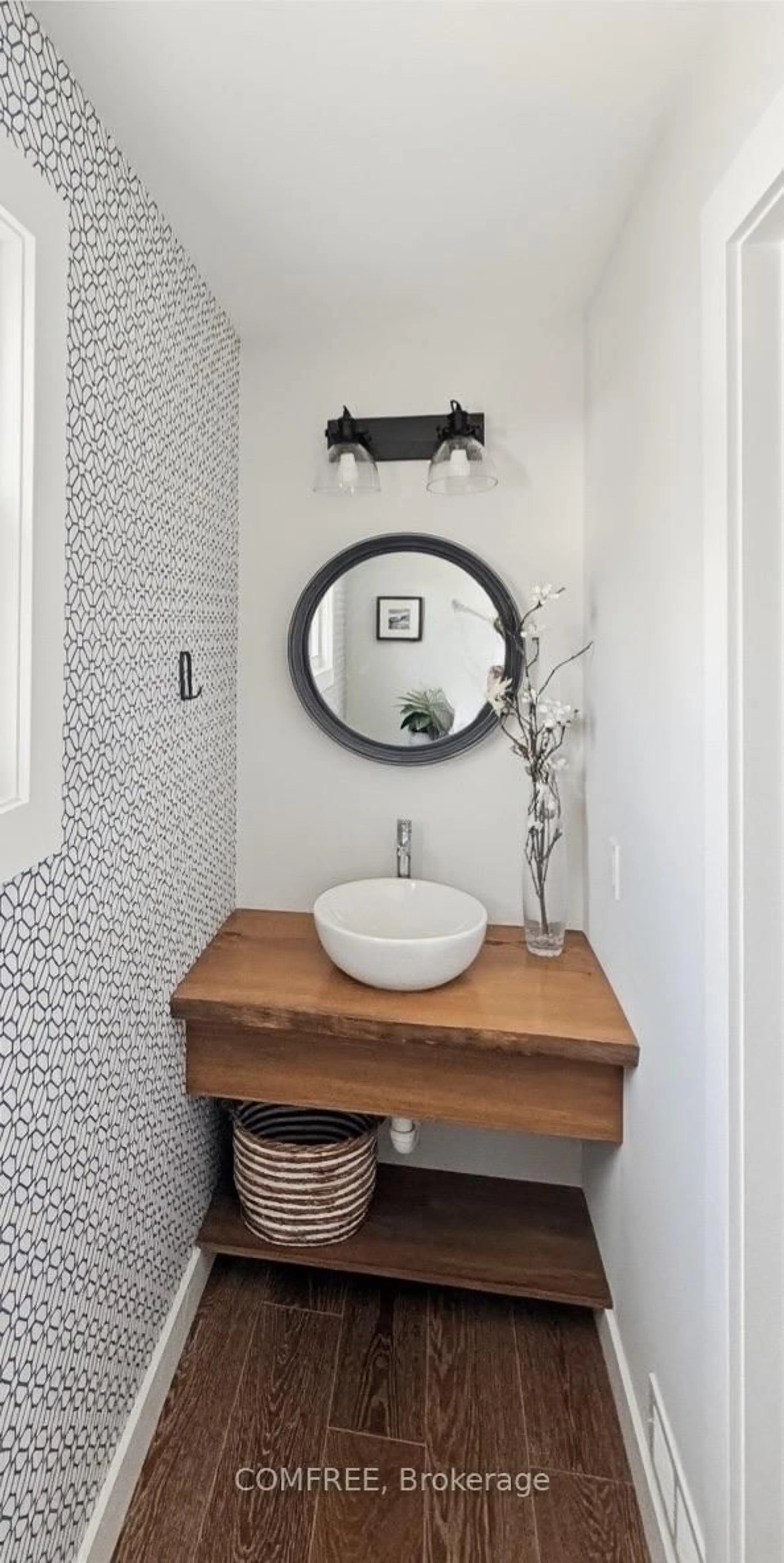 Contemporary bathroom, ceramic/tile floor for 70 Gunn St, Barrie Ontario L4M 2H5