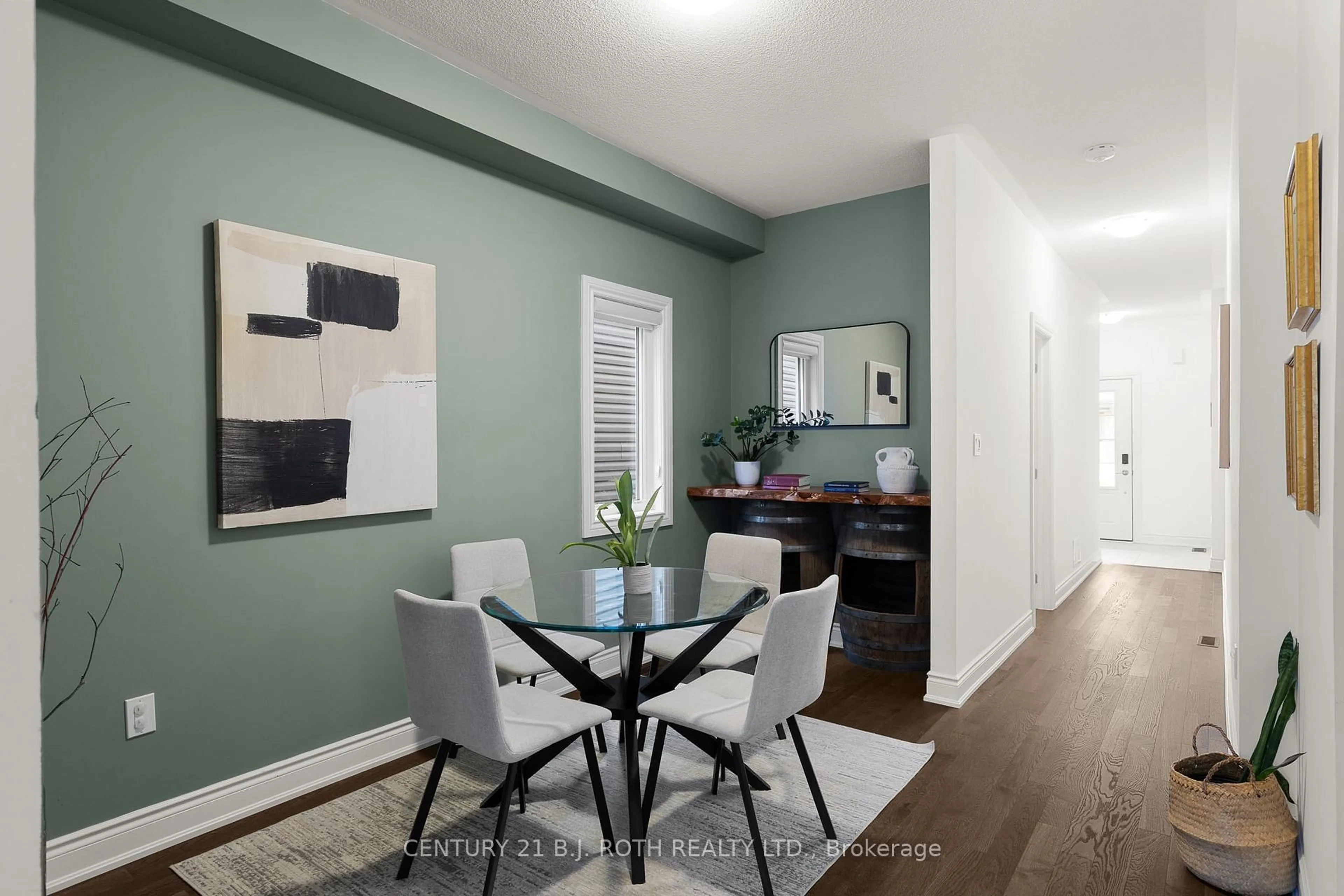 Dining room, unknown for 29 Alaskan Hts, Barrie Ontario L9J 0H9