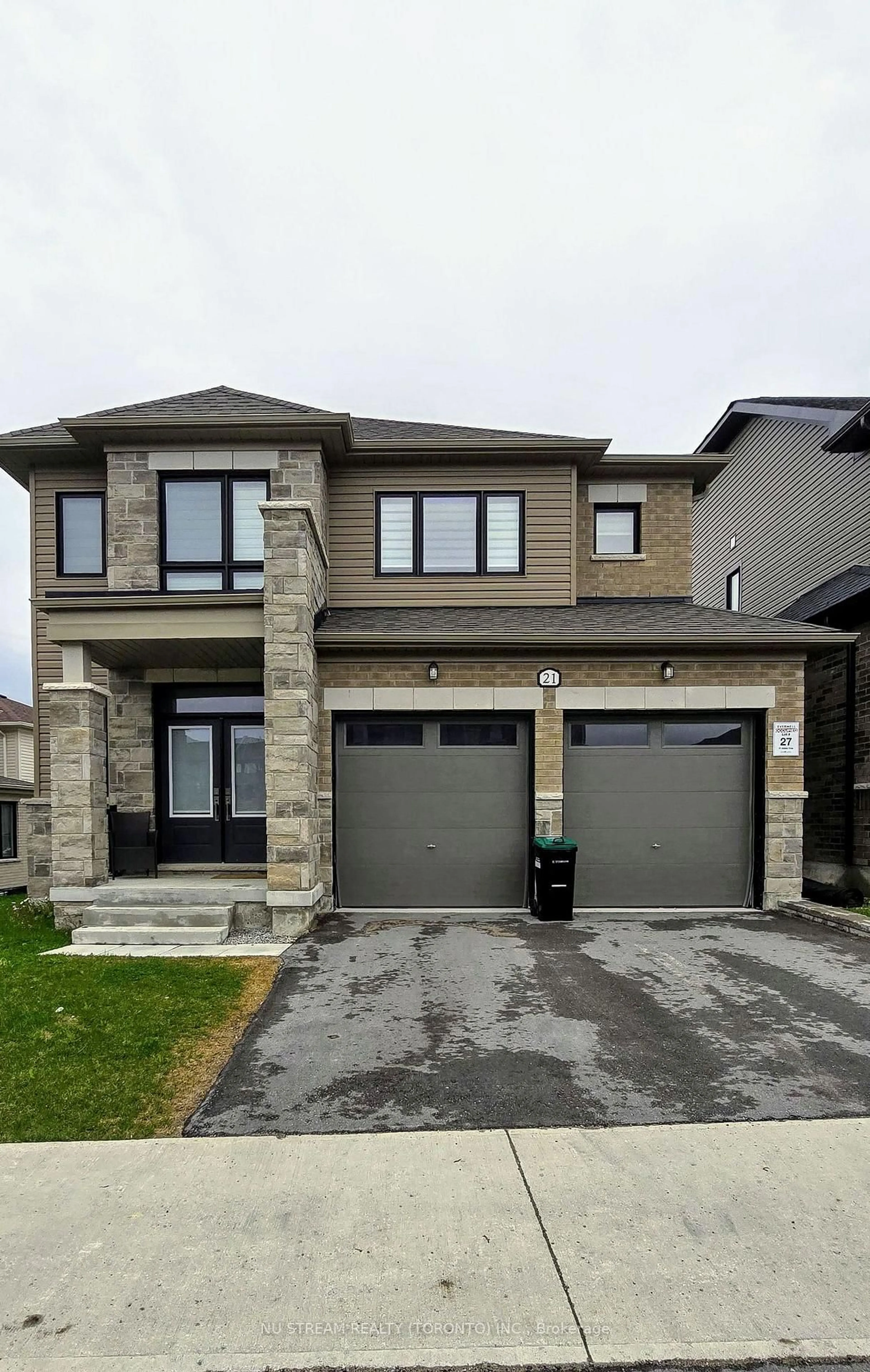 Home with brick exterior material, street for 21 Abbey Cres, Barrie Ontario L9J 9W9