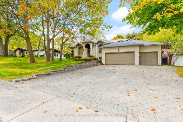 38 CASTLE Dr, Barrie 5