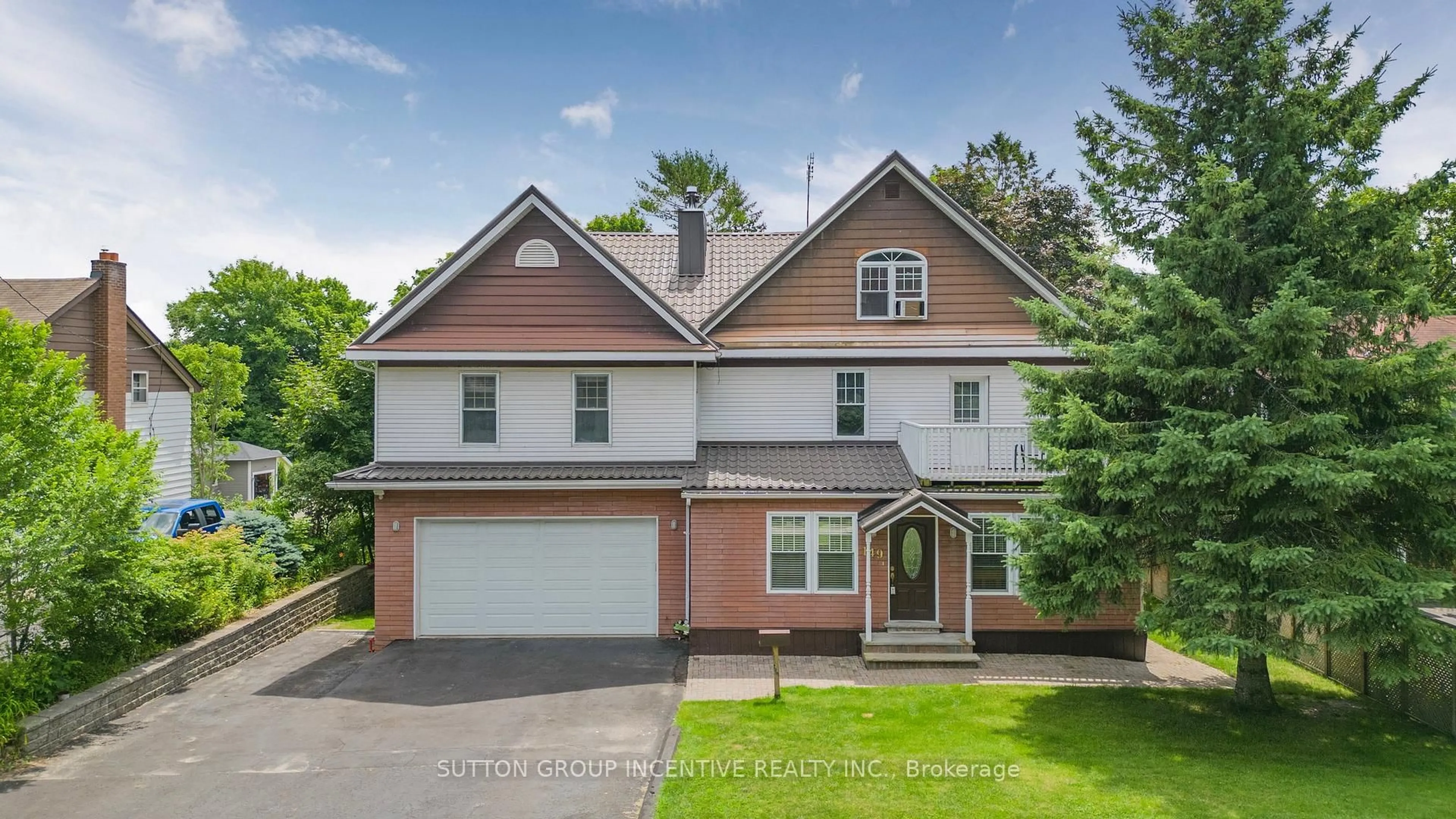 Home with brick exterior material, street for 149 Blake St, Barrie Ontario L4M 1K4