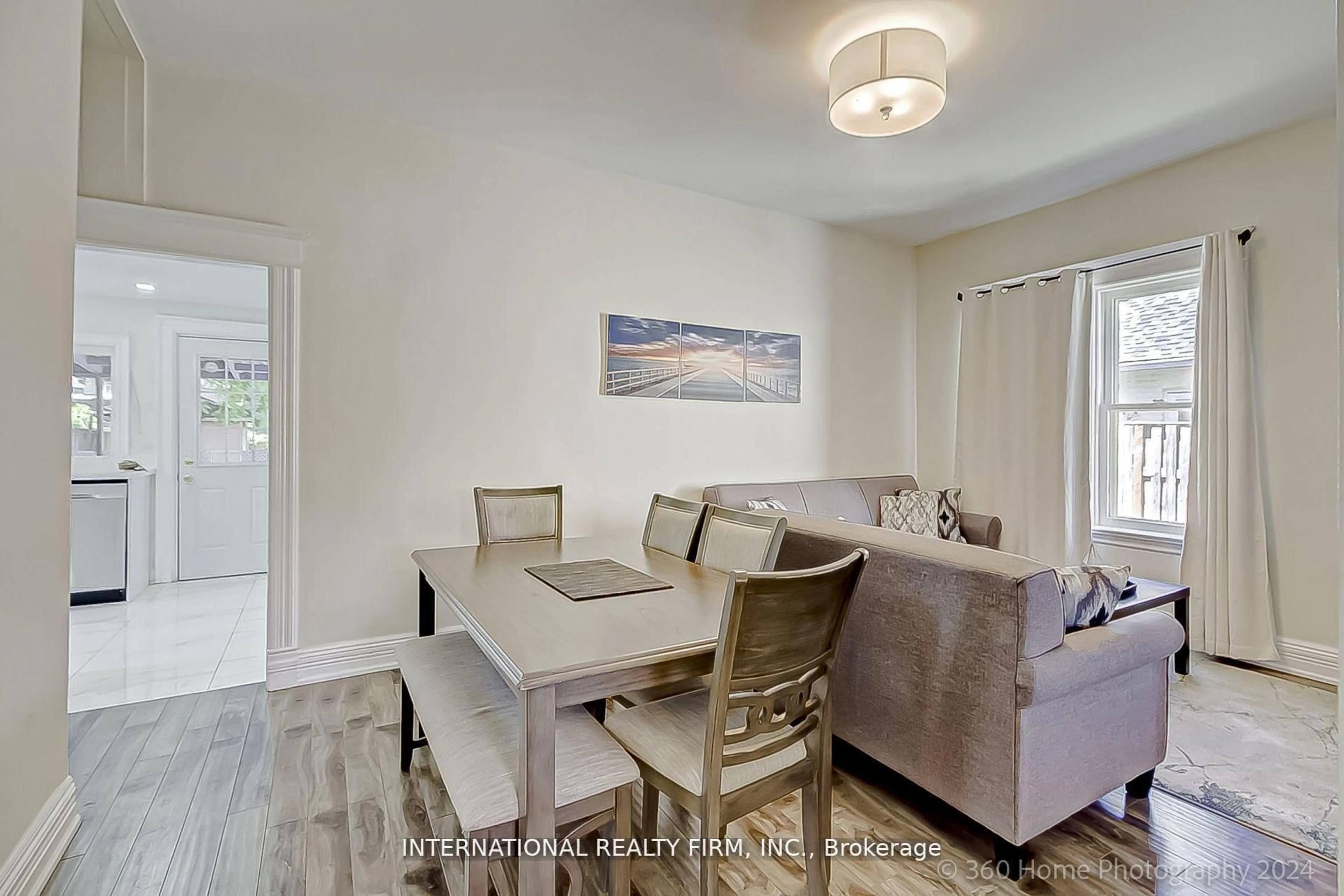 Unknown for 304 Innisfil St, Barrie Ontario L4N 3G3