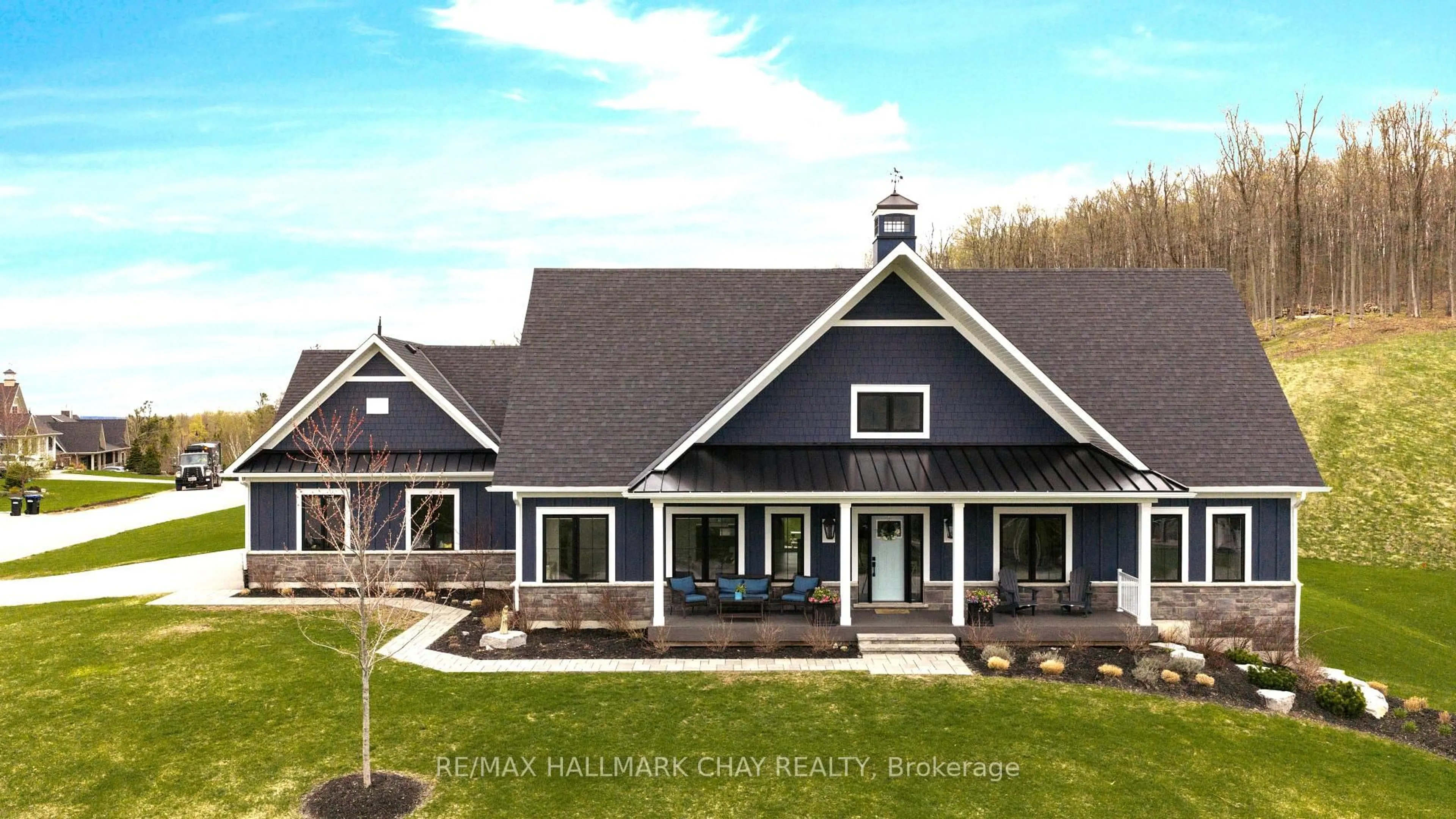 Home with vinyl exterior material, unknown for 41 Thoroughbred Dr, Oro-Medonte Ontario L0K 1E0