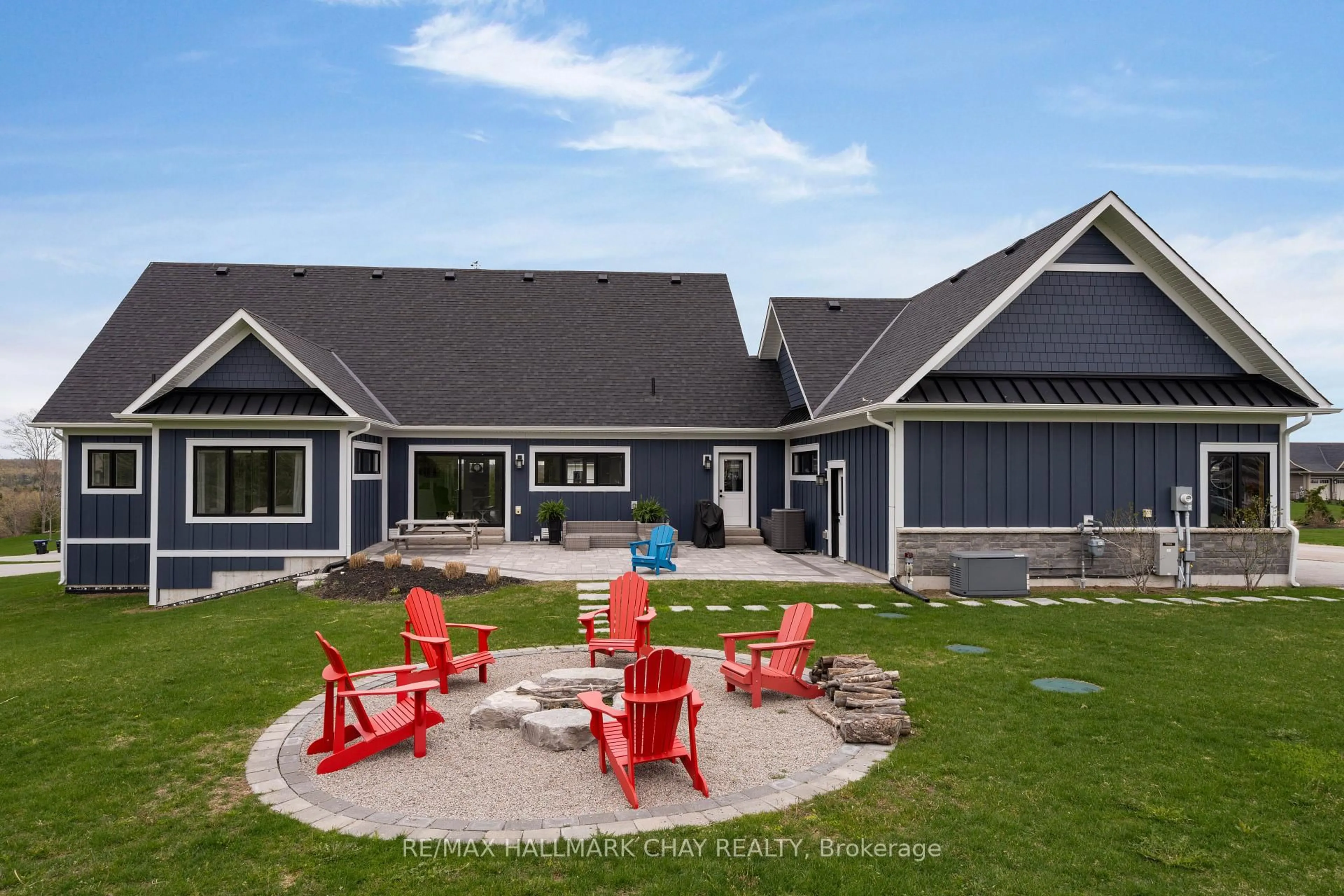 Patio, mountain view for 41 Thoroughbred Dr, Oro-Medonte Ontario L0K 1E0