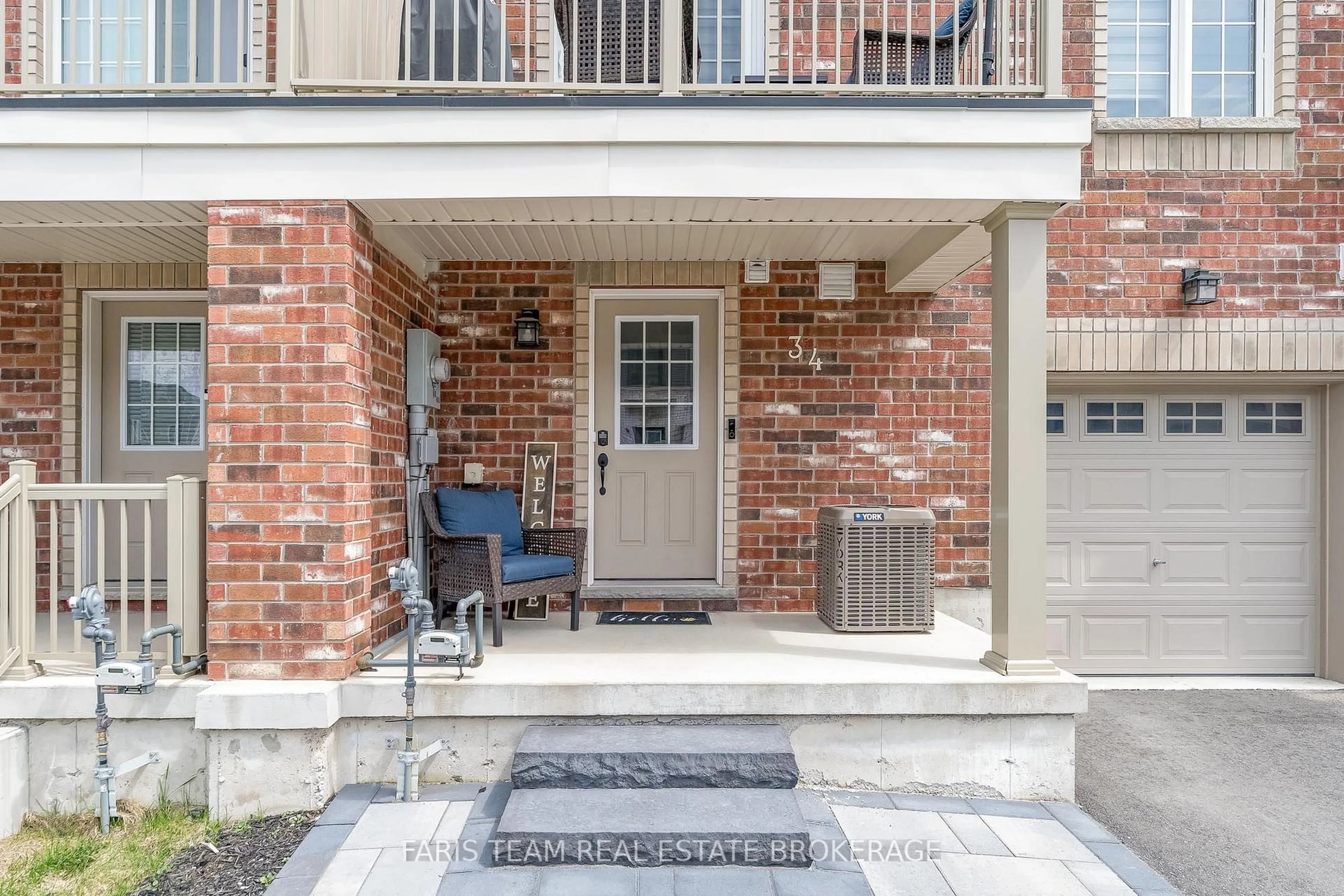 Unknown for 34 Hay Lane, Barrie Ontario L9J 0V5