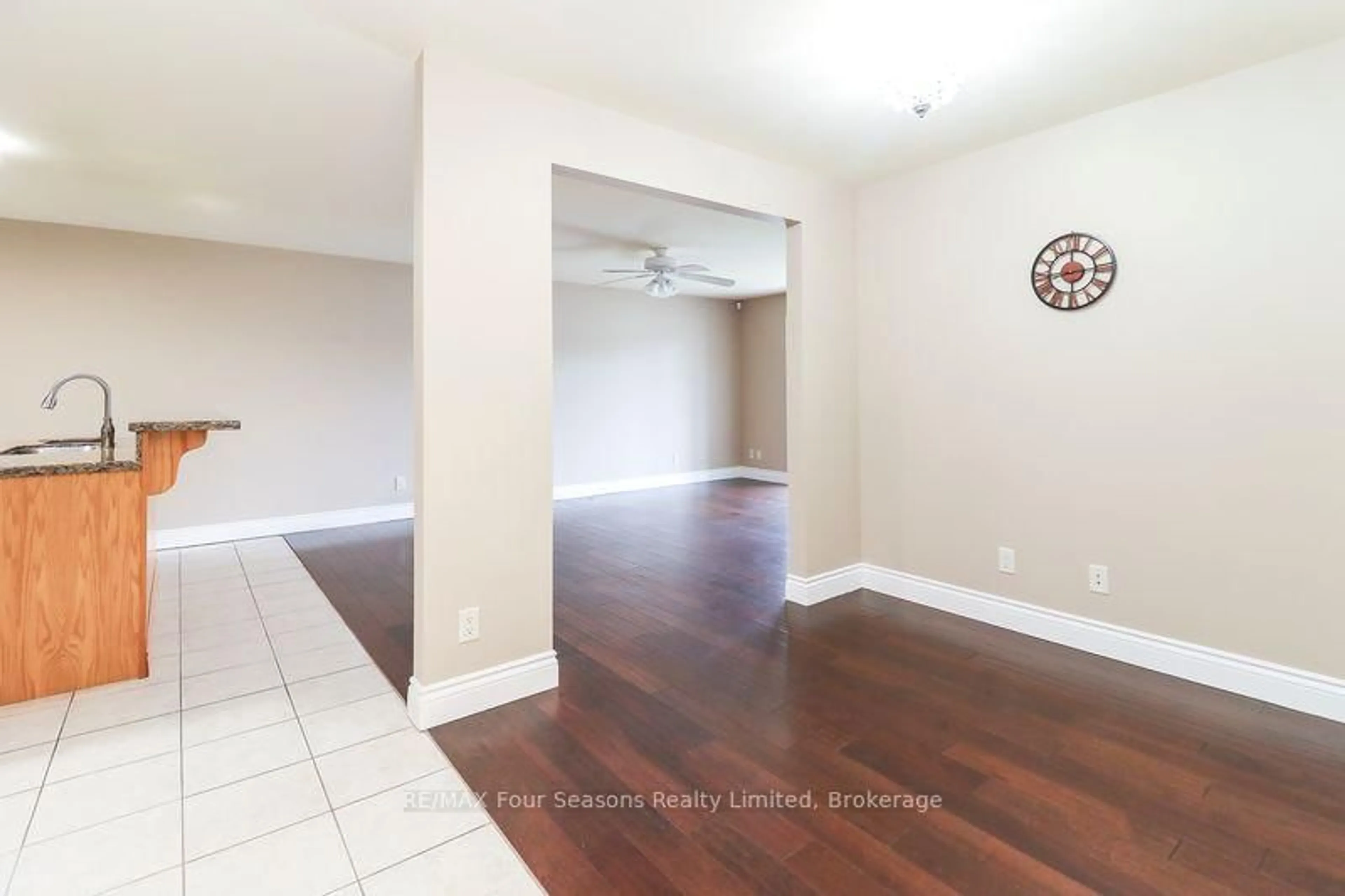 A pic of a room for 435 Walnut St #101, Collingwood Ontario L9Y 5J9