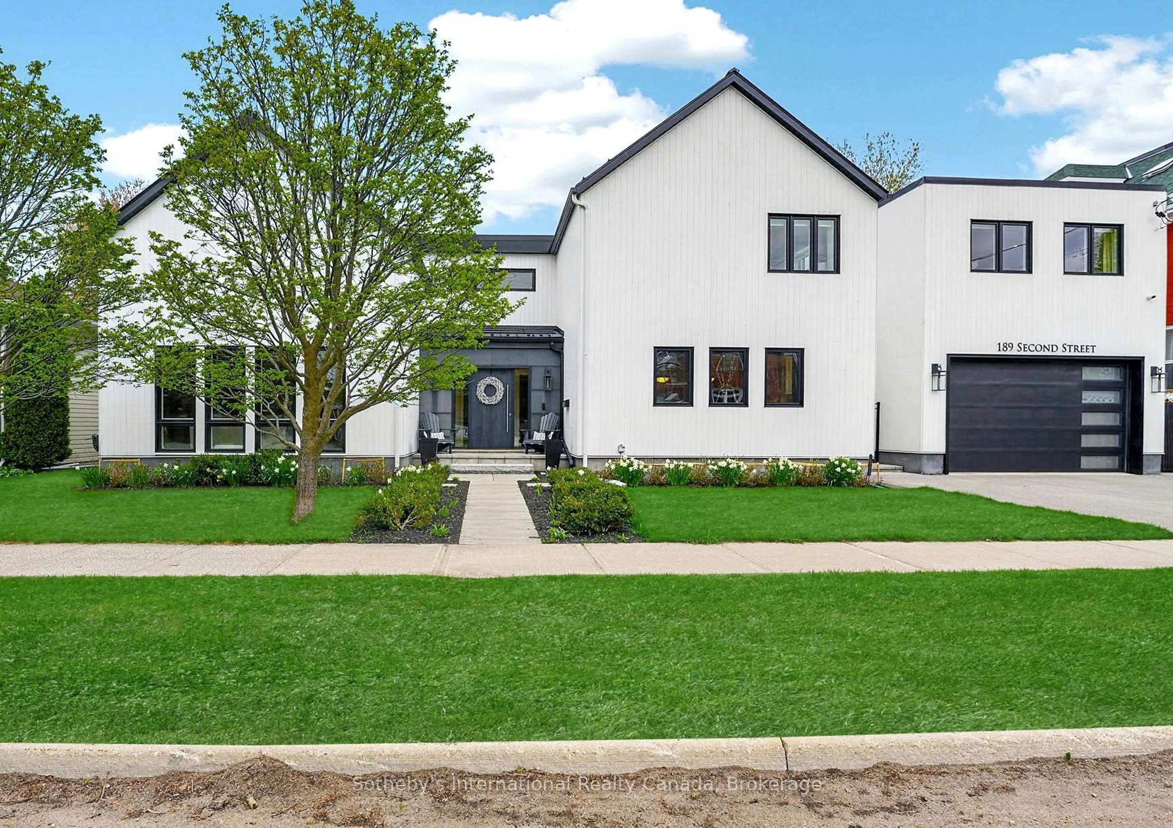 Home with brick exterior material, street for 189 Second St, Collingwood Ontario L9Y 1E9