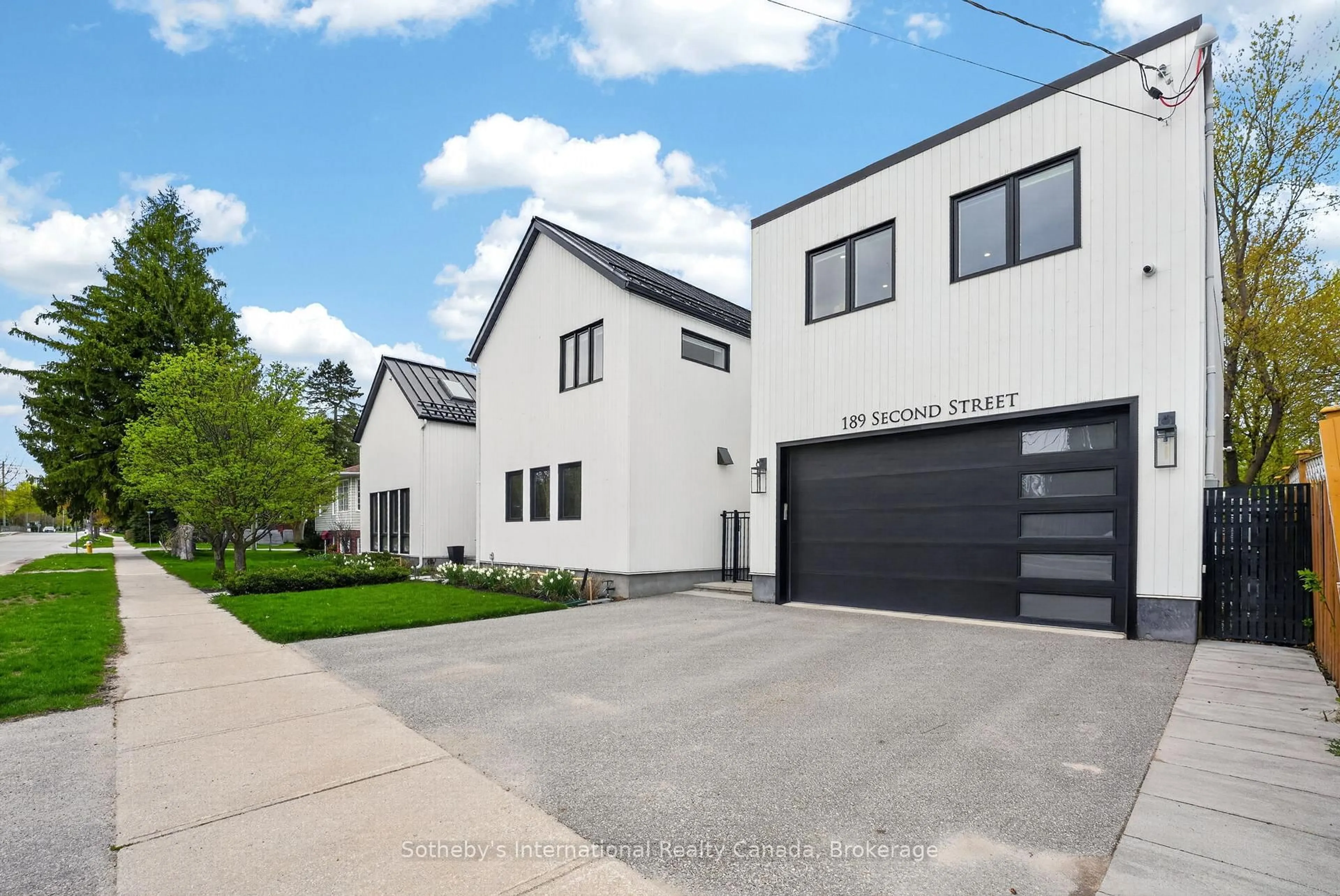 Home with brick exterior material, street for 189 Second St, Collingwood Ontario L9Y 1E9