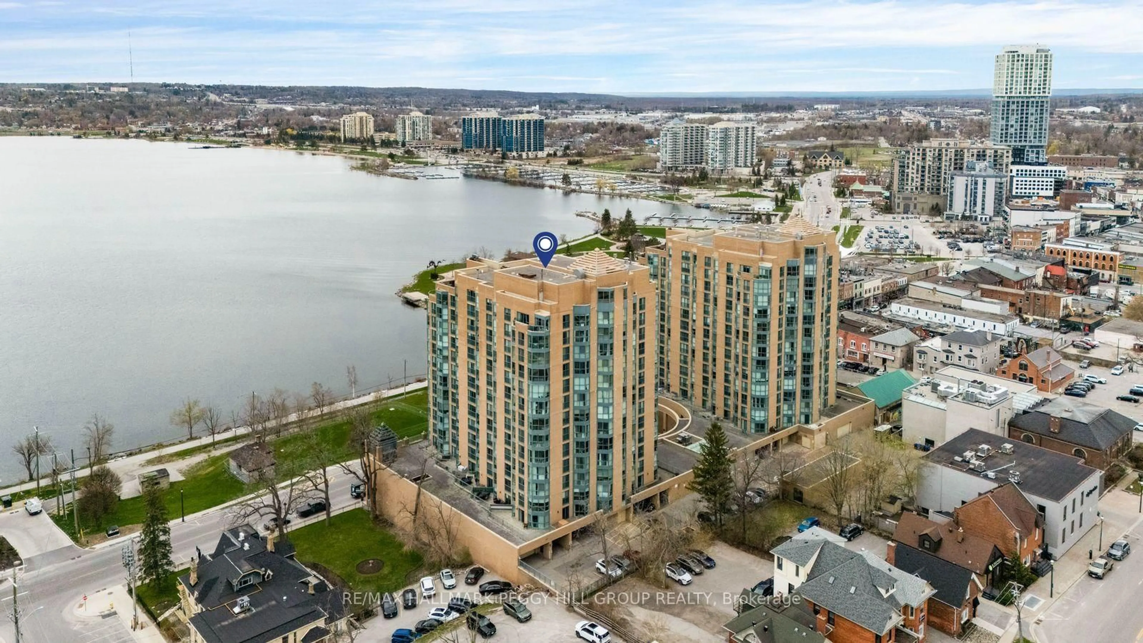 A pic from outside/outdoor area/front of a property/back of a property/a pic from drone, water/lake/river/ocean view for 150 Dunlop St #904, Barrie Ontario L4M 6H1