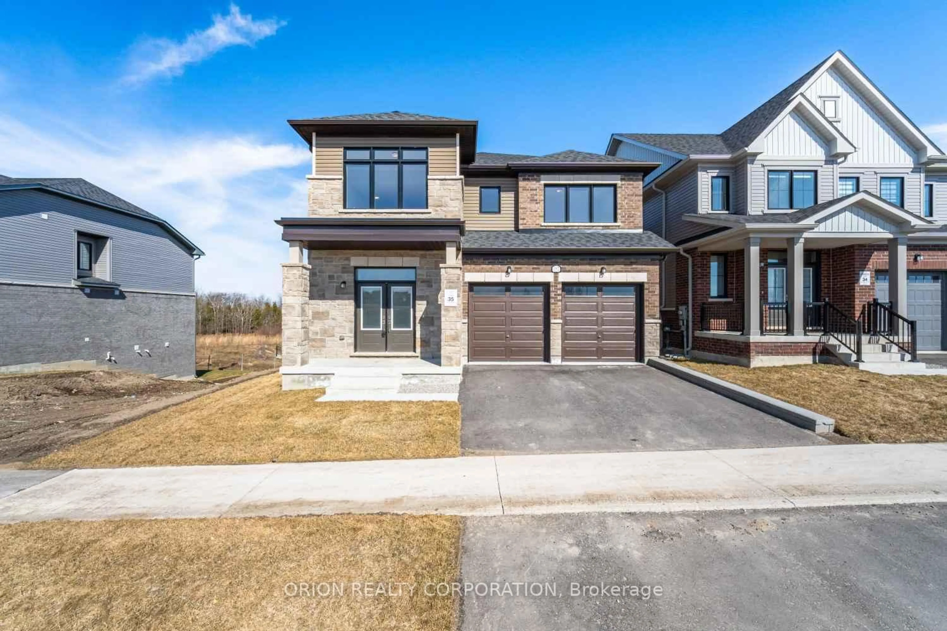 Home with brick exterior material, street for 152 Thicketwood Ave, Barrie Ontario L6J 0W8