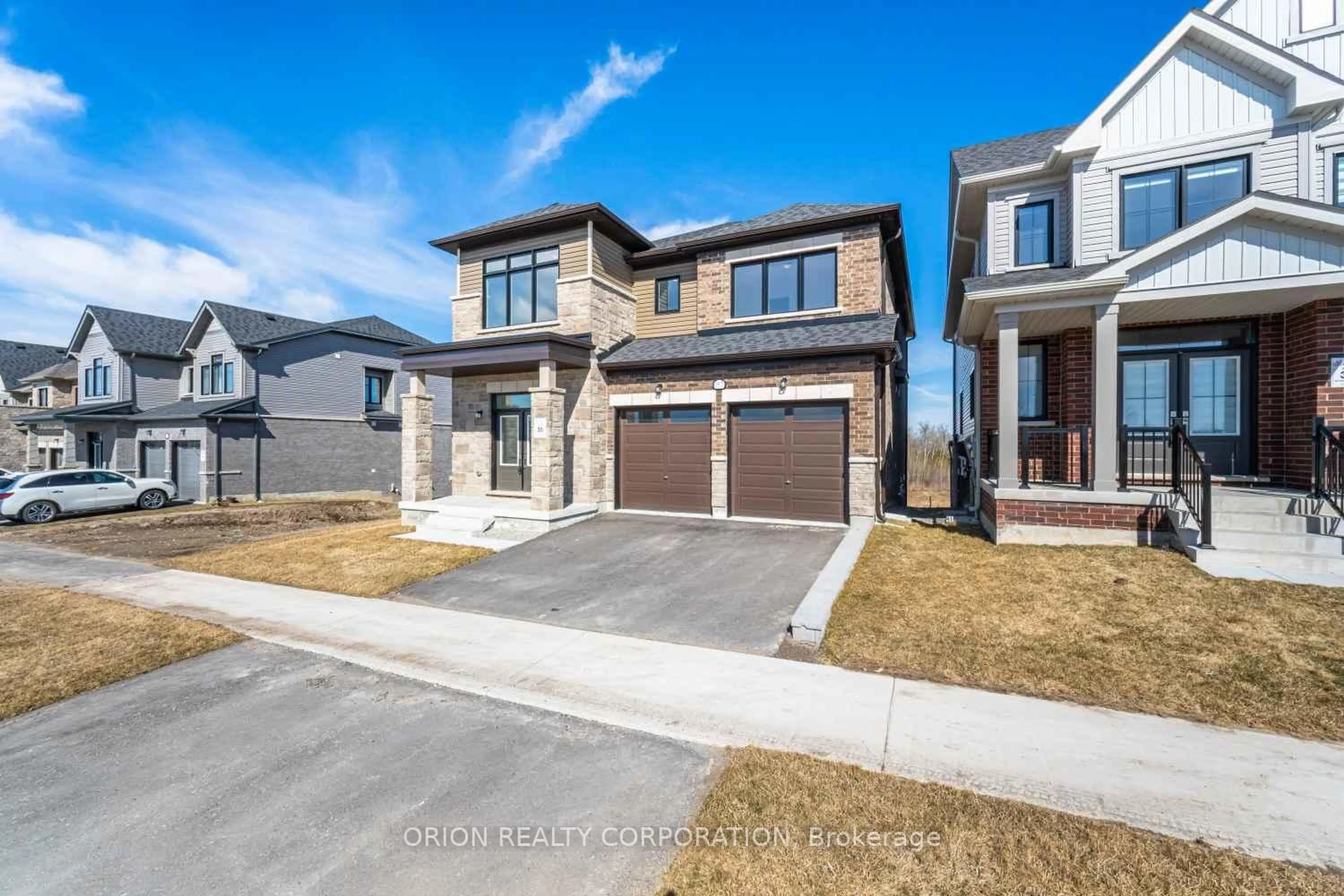 Home with brick exterior material, street for 152 Thicketwood Ave, Barrie Ontario L6J 0W8