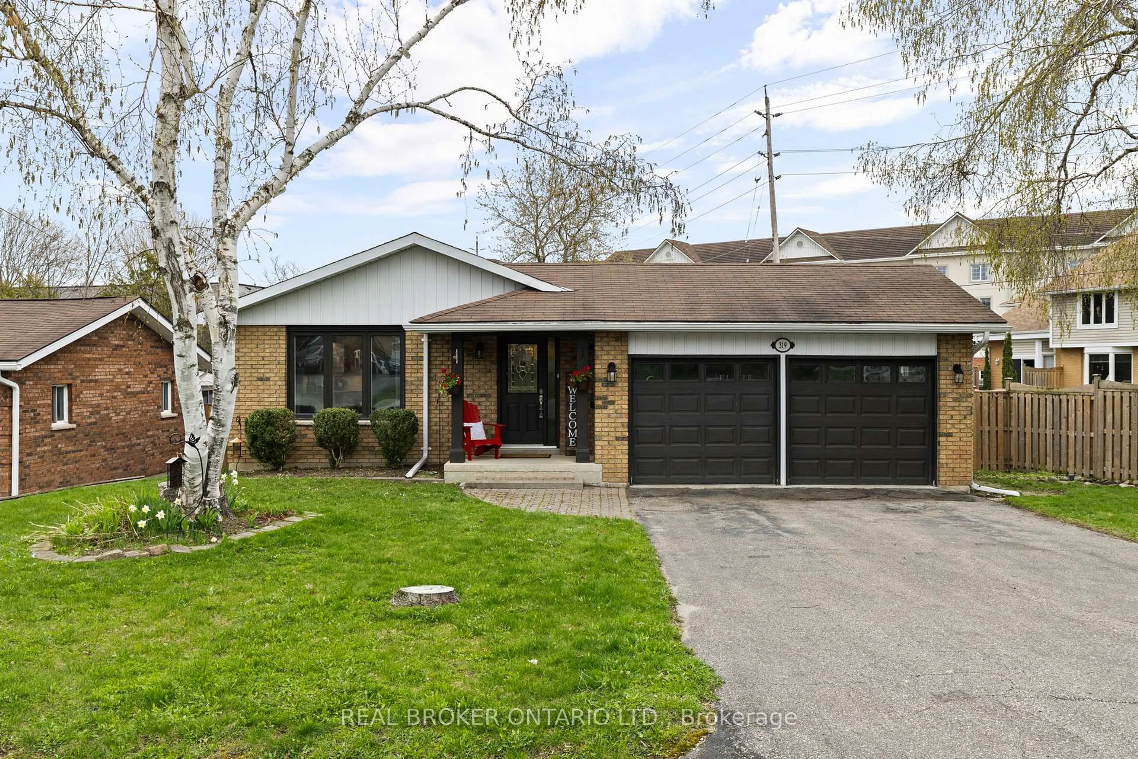 Home with brick exterior material, street for 319 Brewery Lane, Orillia Ontario L3V 7H5
