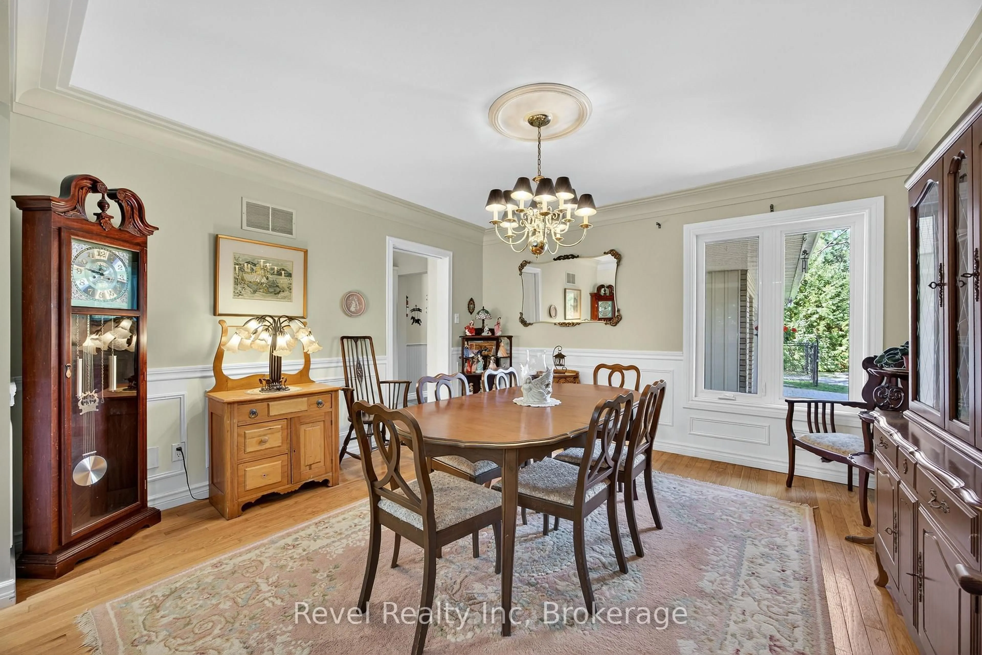 Dining room, unknown for 7190 93 Highway, Tiny Ontario L0K 2E1