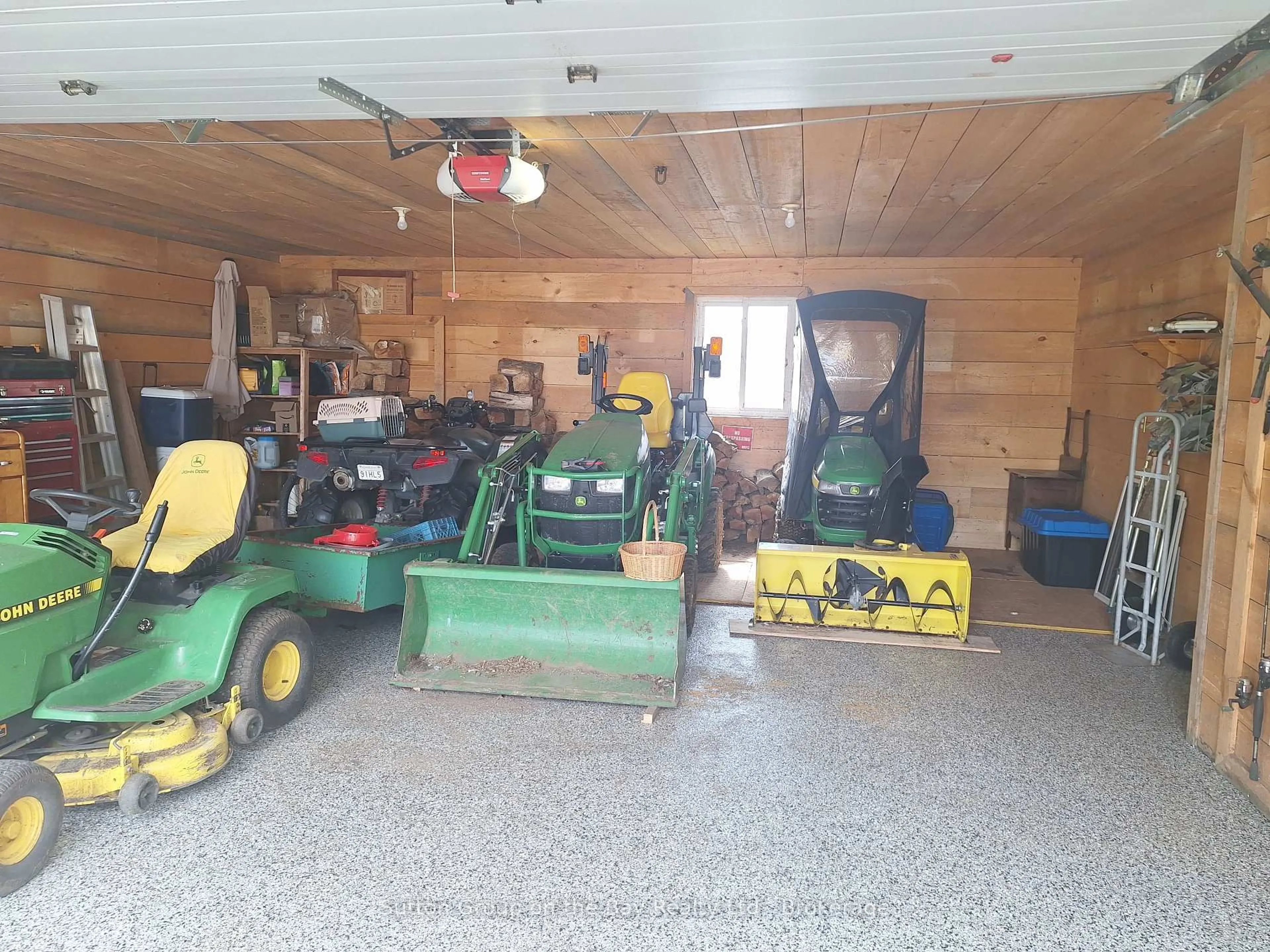 Indoor garage for 10364 County Road 10 Highway, Clearview Ontario L0M 1N0