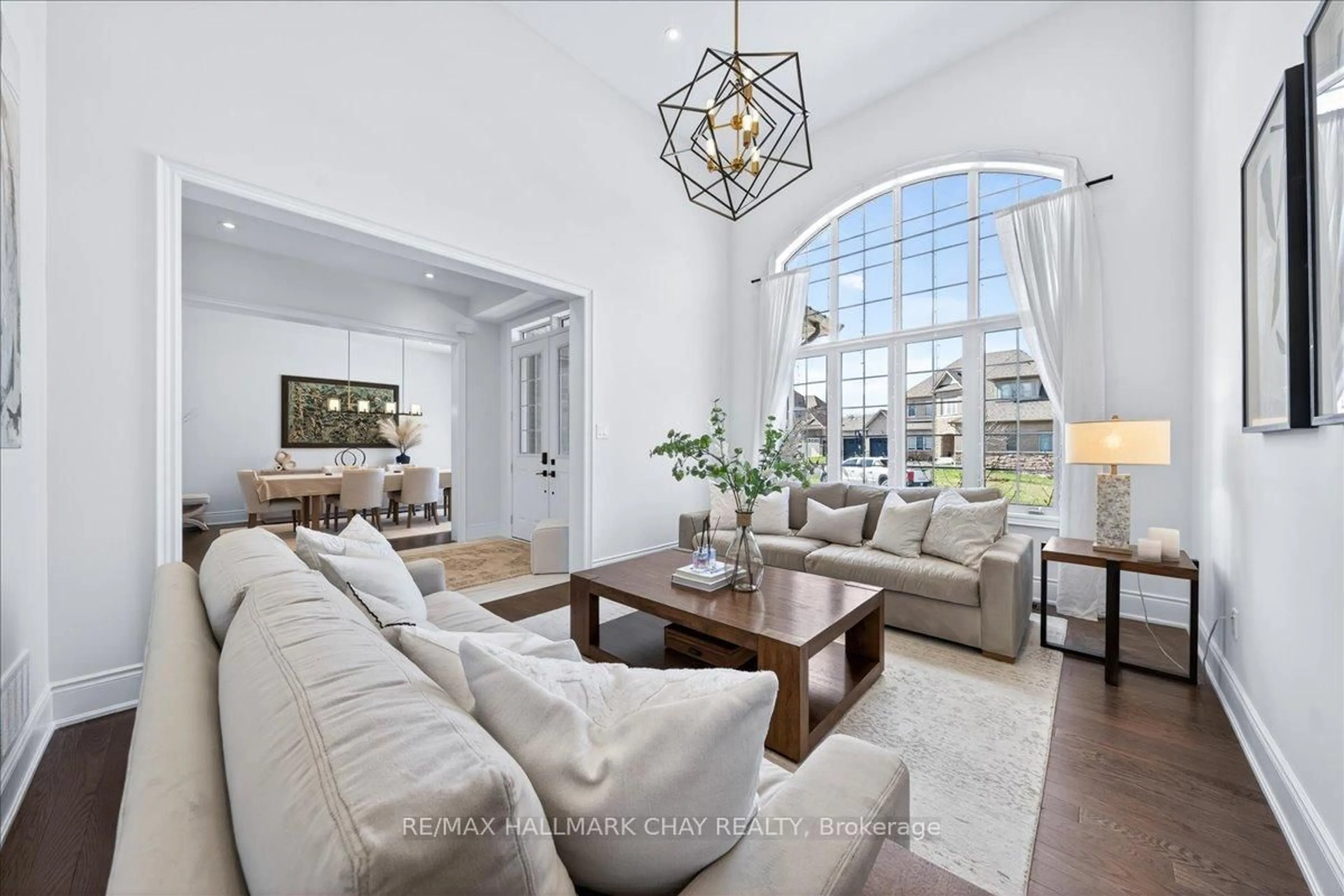 Living room with furniture, unknown for 41 REDMOND Cres, Springwater Ontario L6X 1Z8