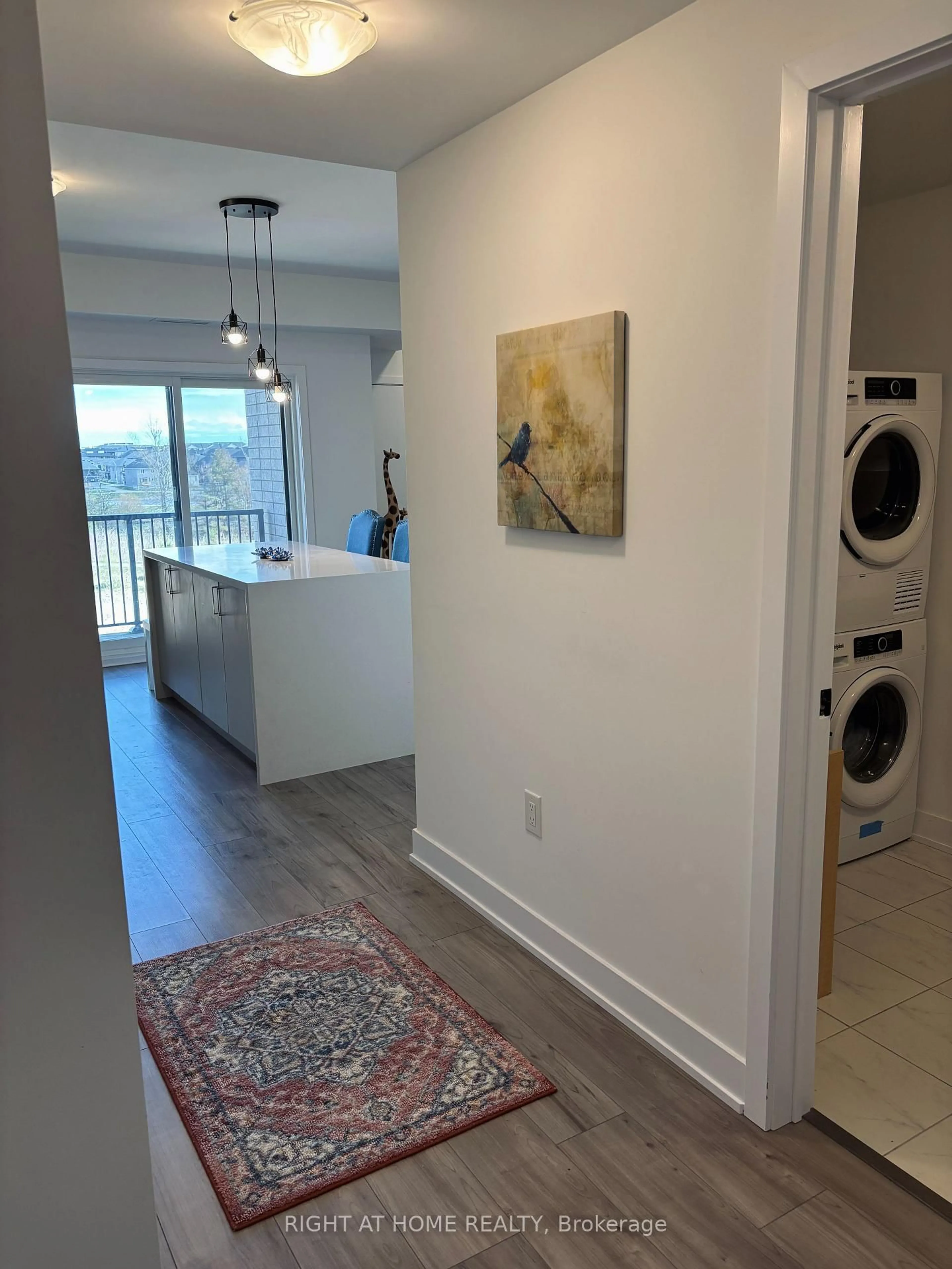 Indoor entryway for 1 Chef Lane #302, Barrie Ontario L9J 0T1